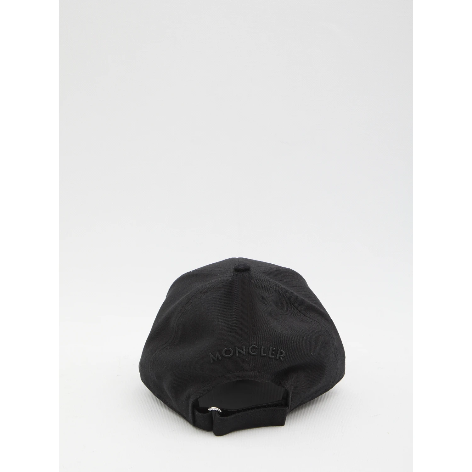 Black baseball cap