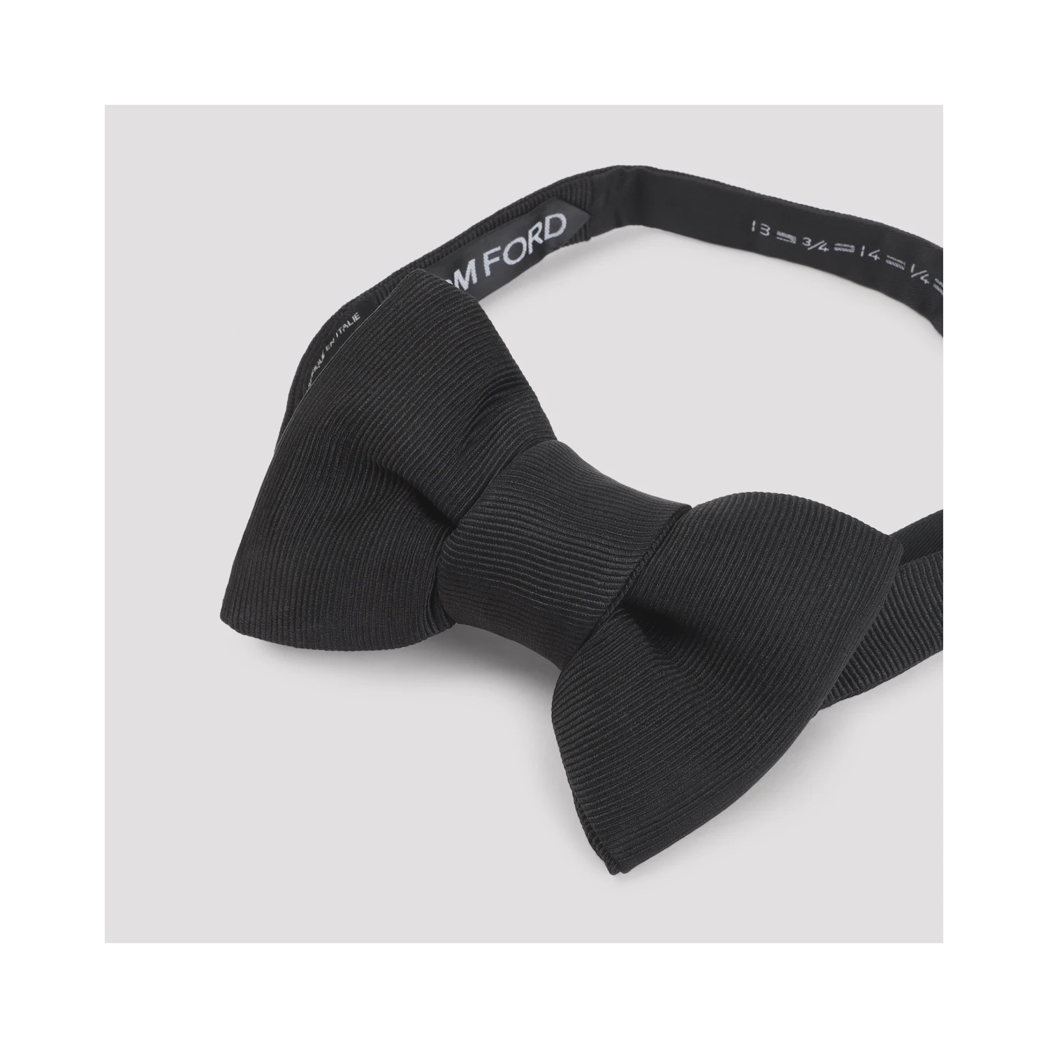 Tom Ford Pre-Tied Bow Tie