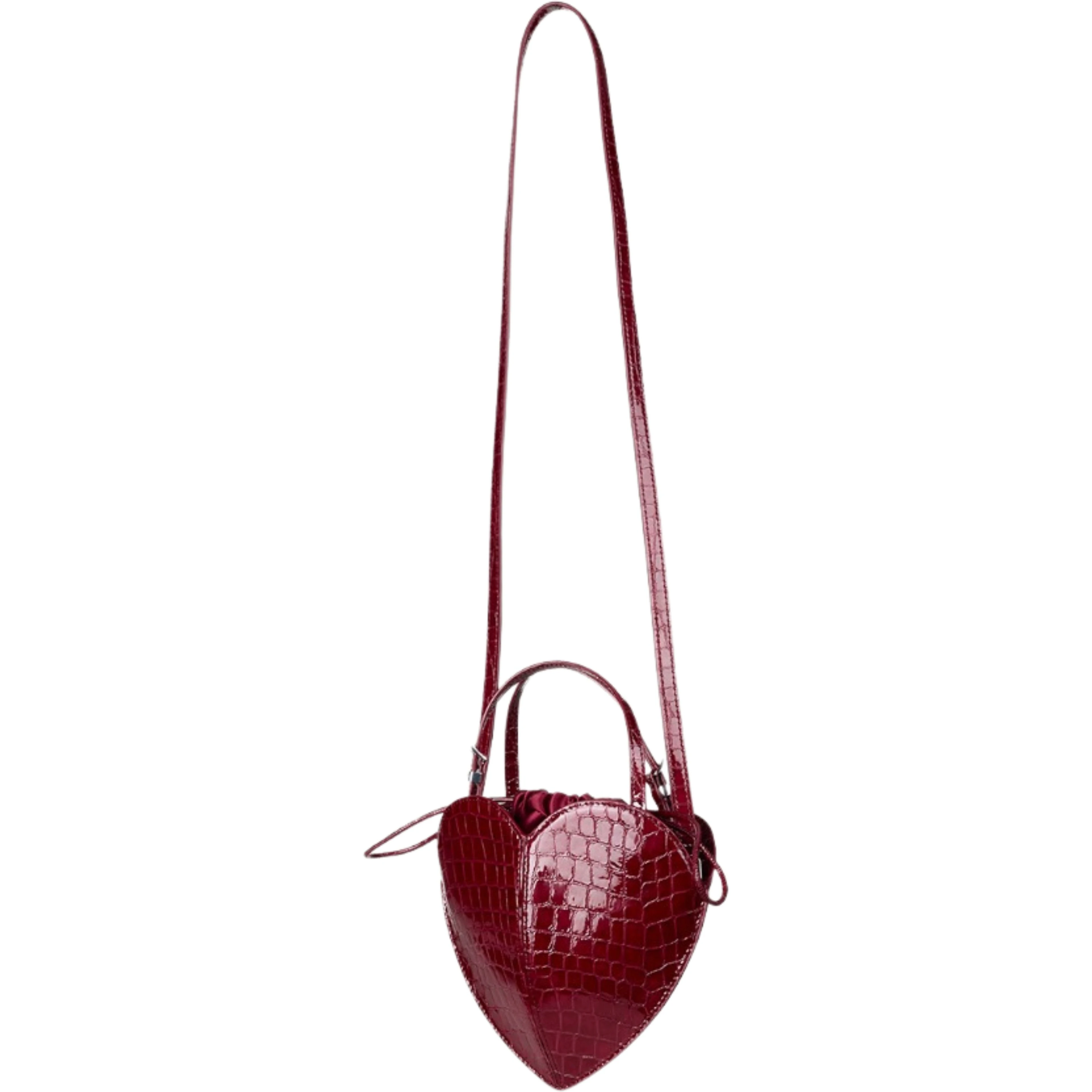 PATENT CROCO HEART BAG
