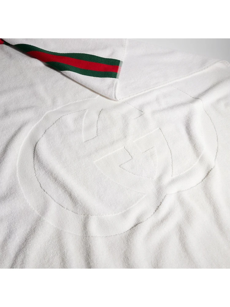 Terrycloth beach blanket with Web detail alternative