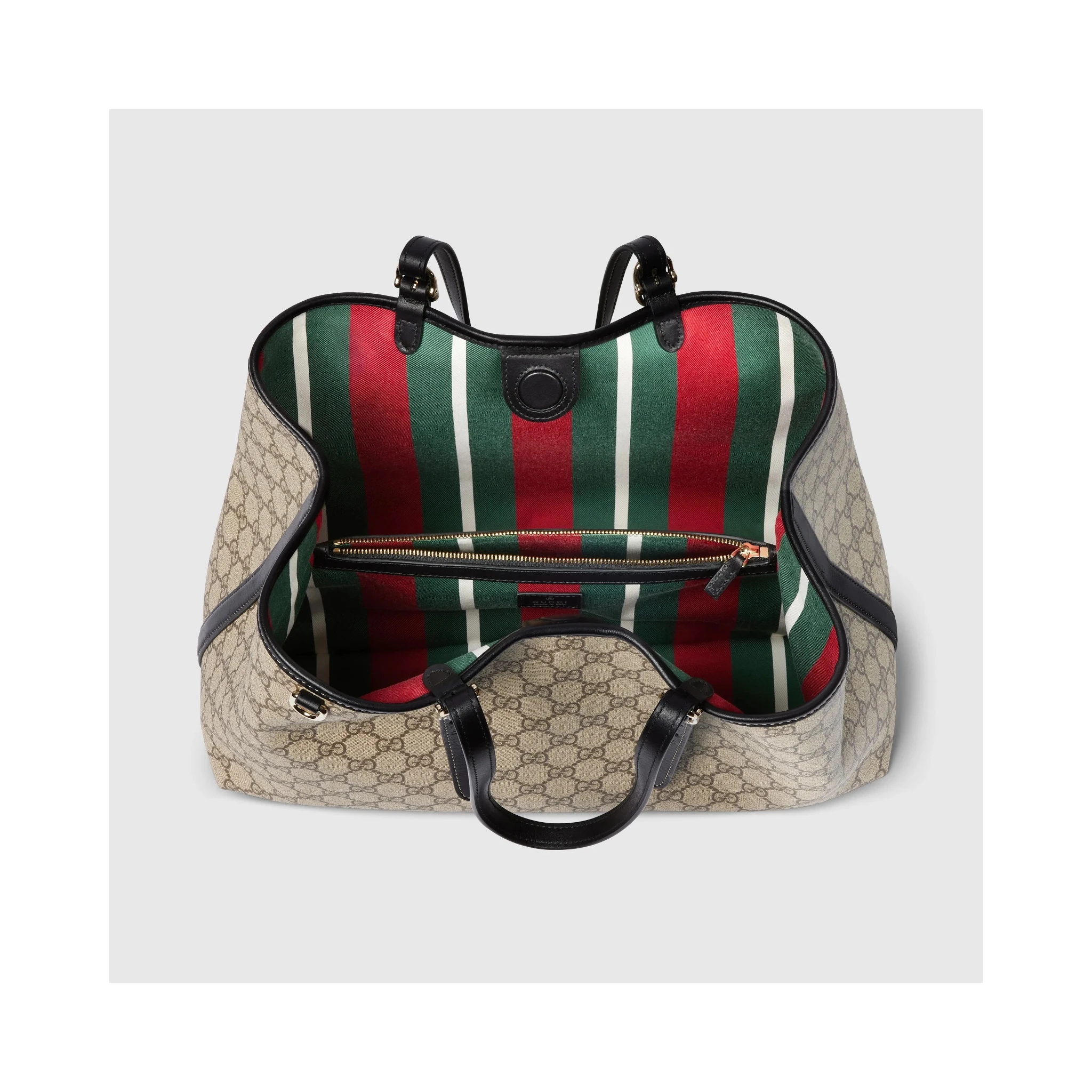"GG Emblem" medium shoulder bag