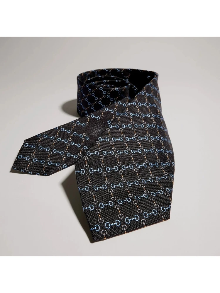 Silk tie