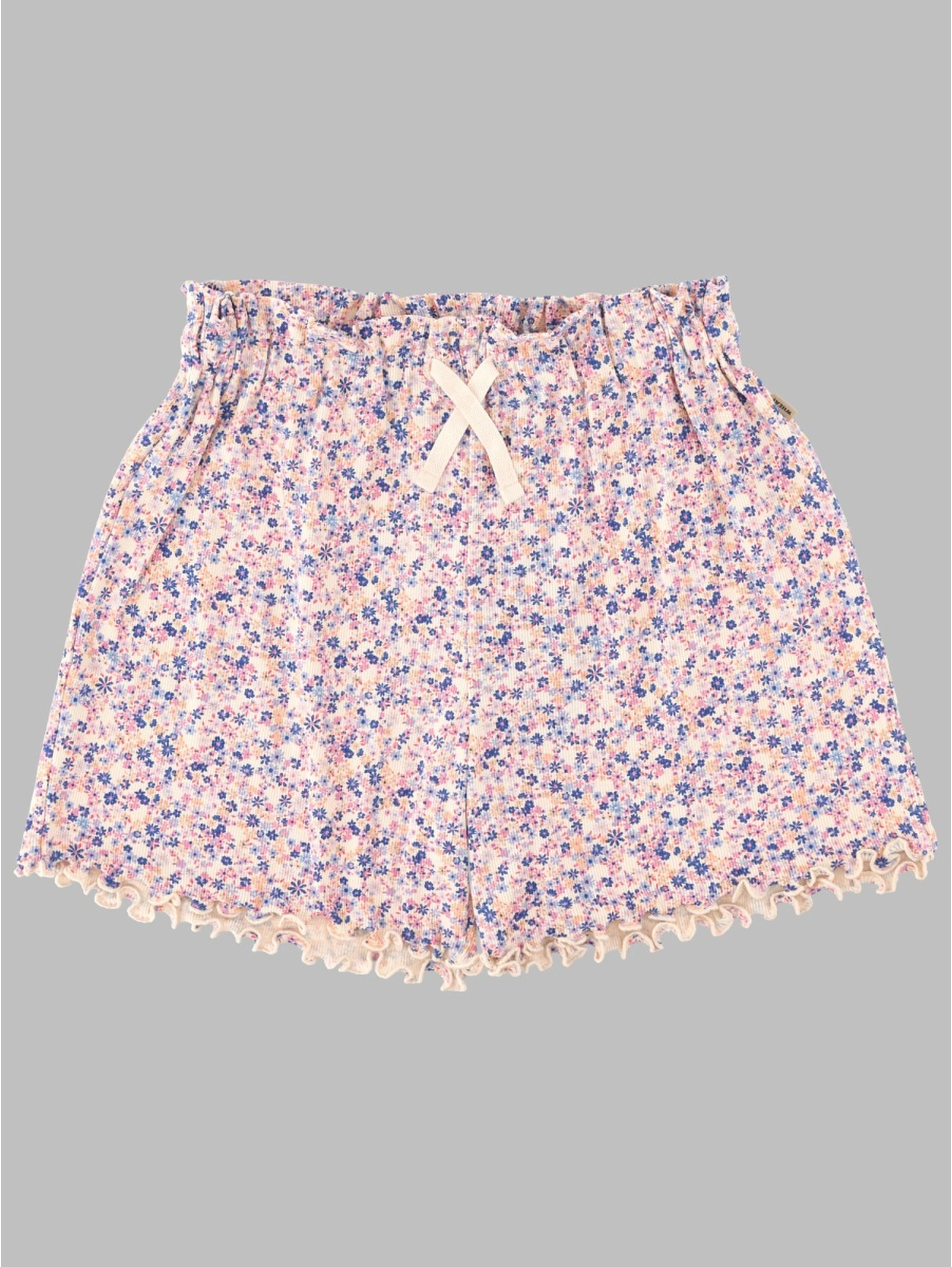 shorts ina
