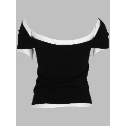 neckline detail top