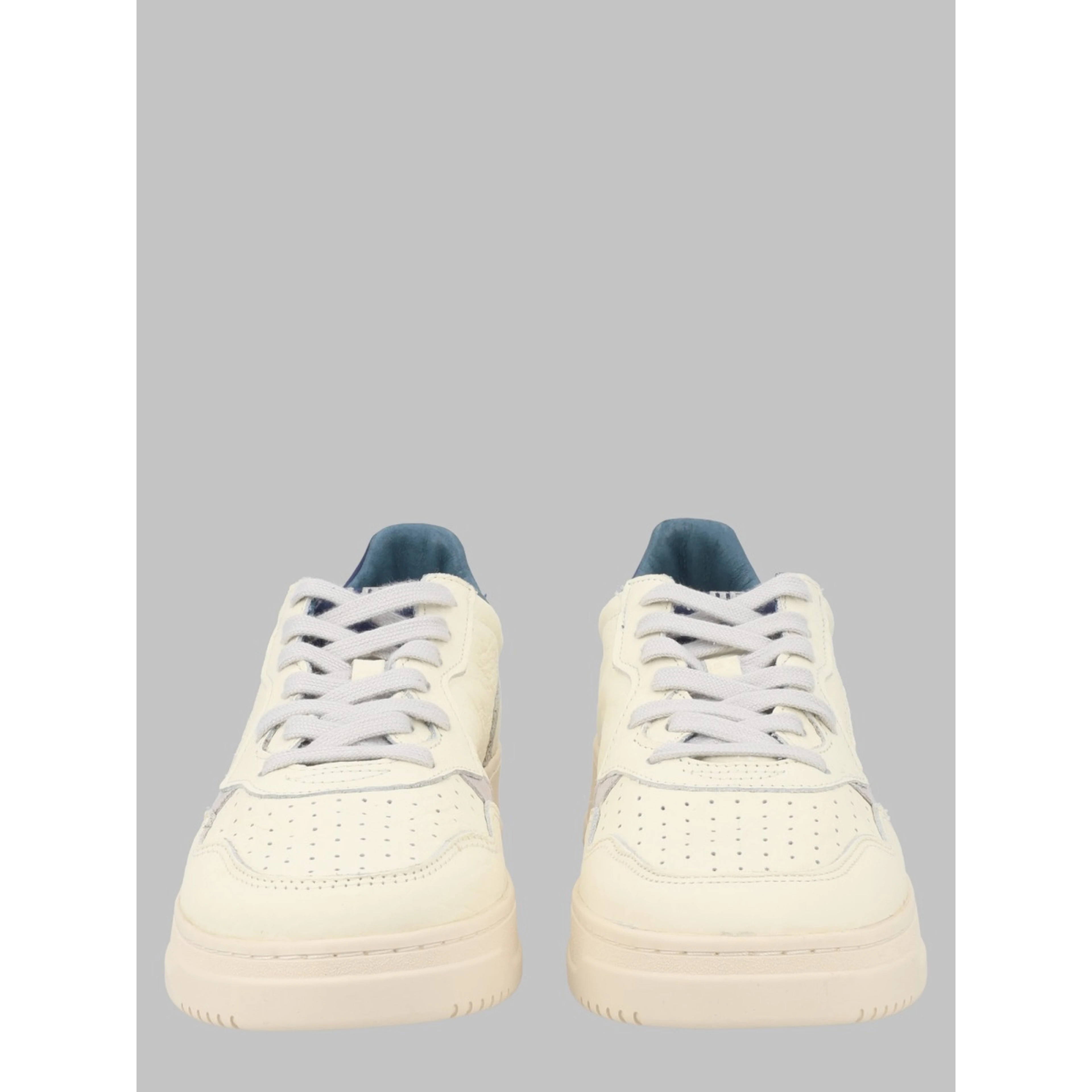 SNEAKER "MEDALIST LOW"