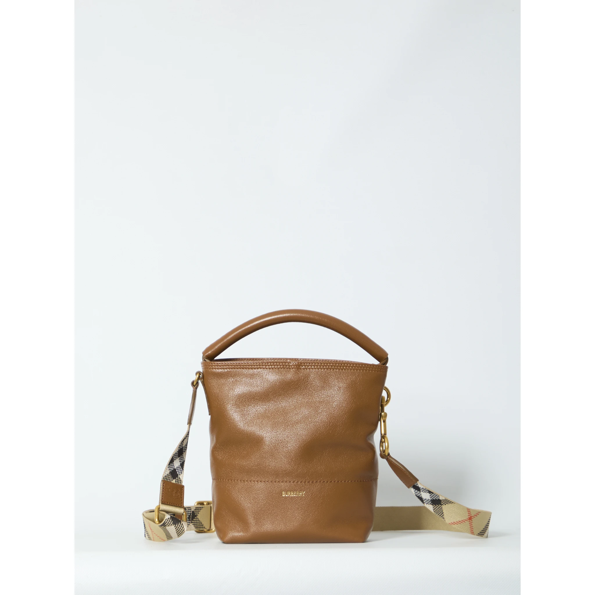 B Clip bucket bag