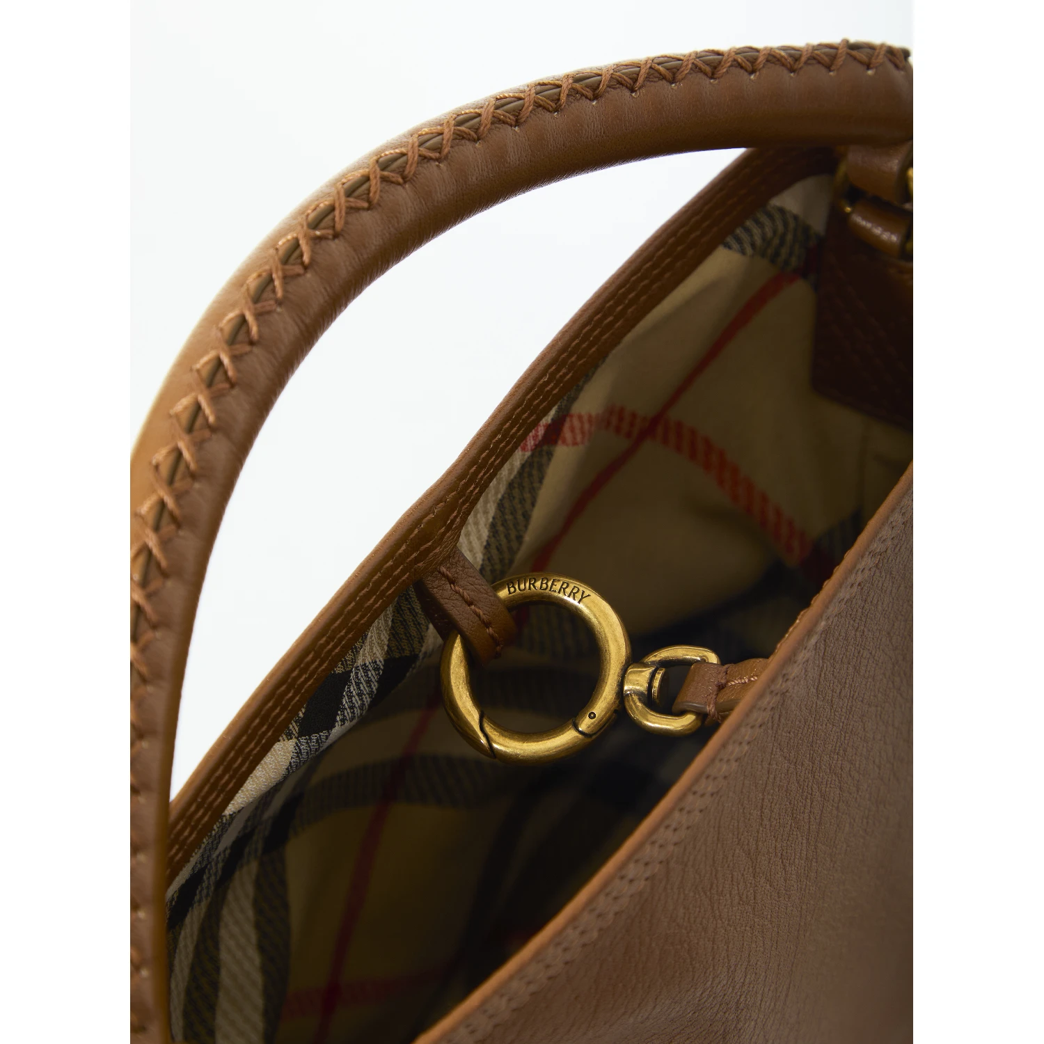 B Clip bucket bag