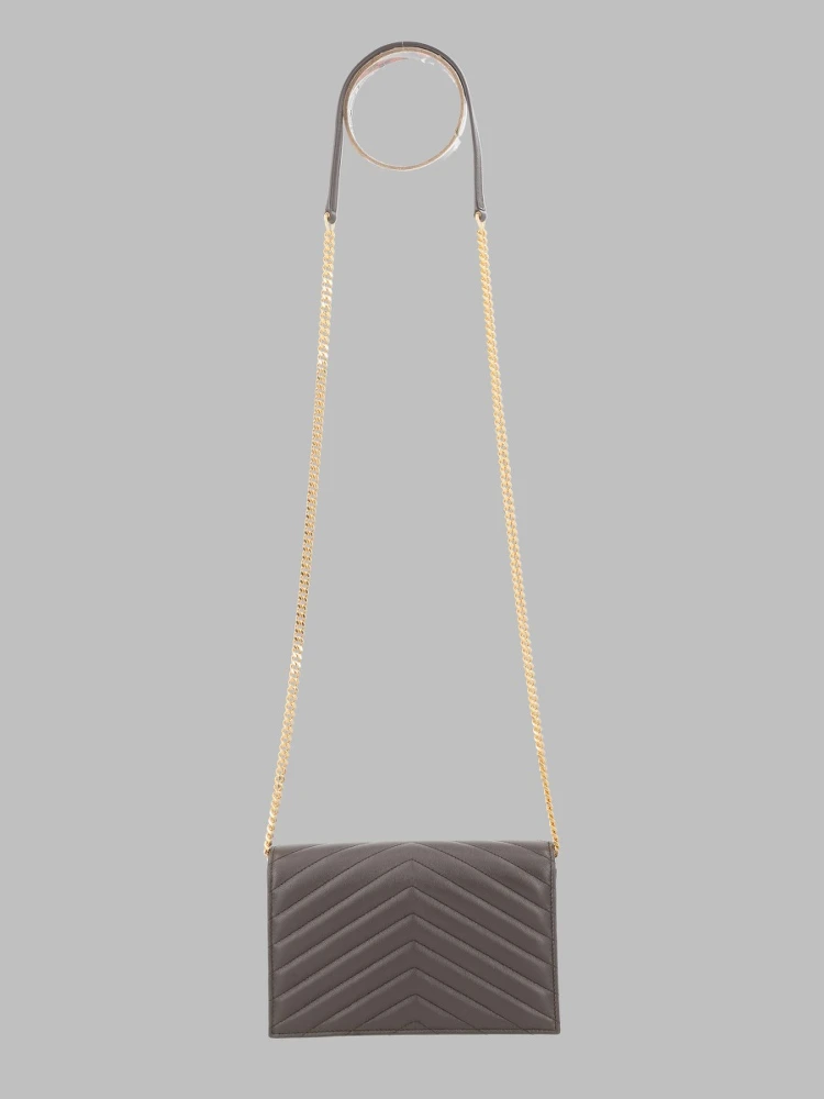 PORTAFOGLIO CON CATENA "ENVELOPE CASSANDRE" alternative