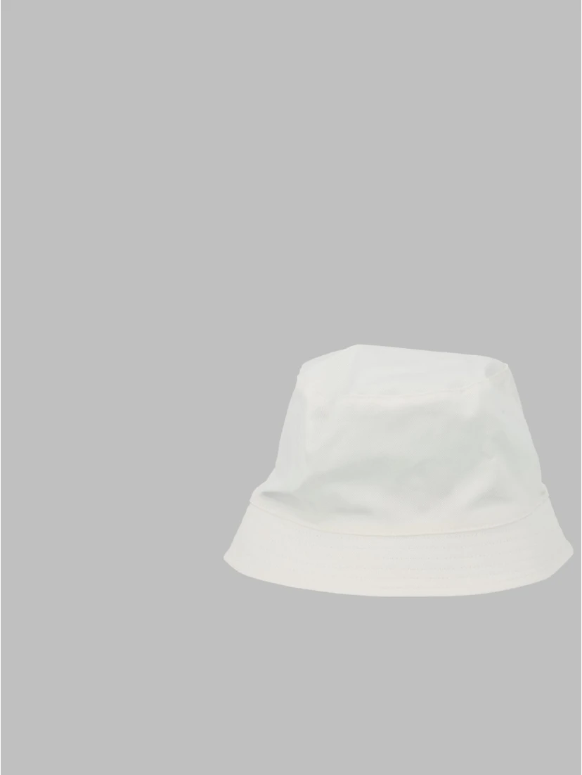 hat with gift box