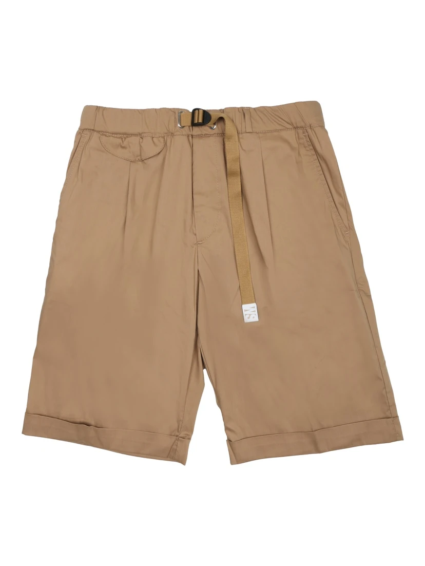 SHORTS CON CINTURA