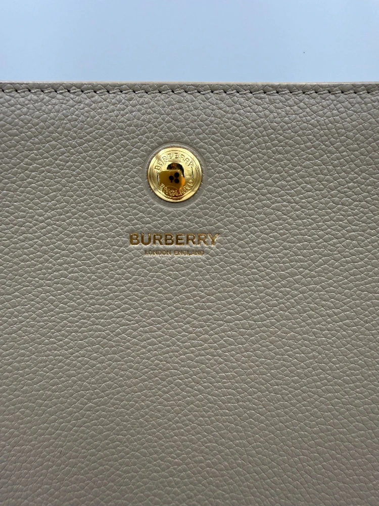 BURBERRY TITLE BAG Tote alternative