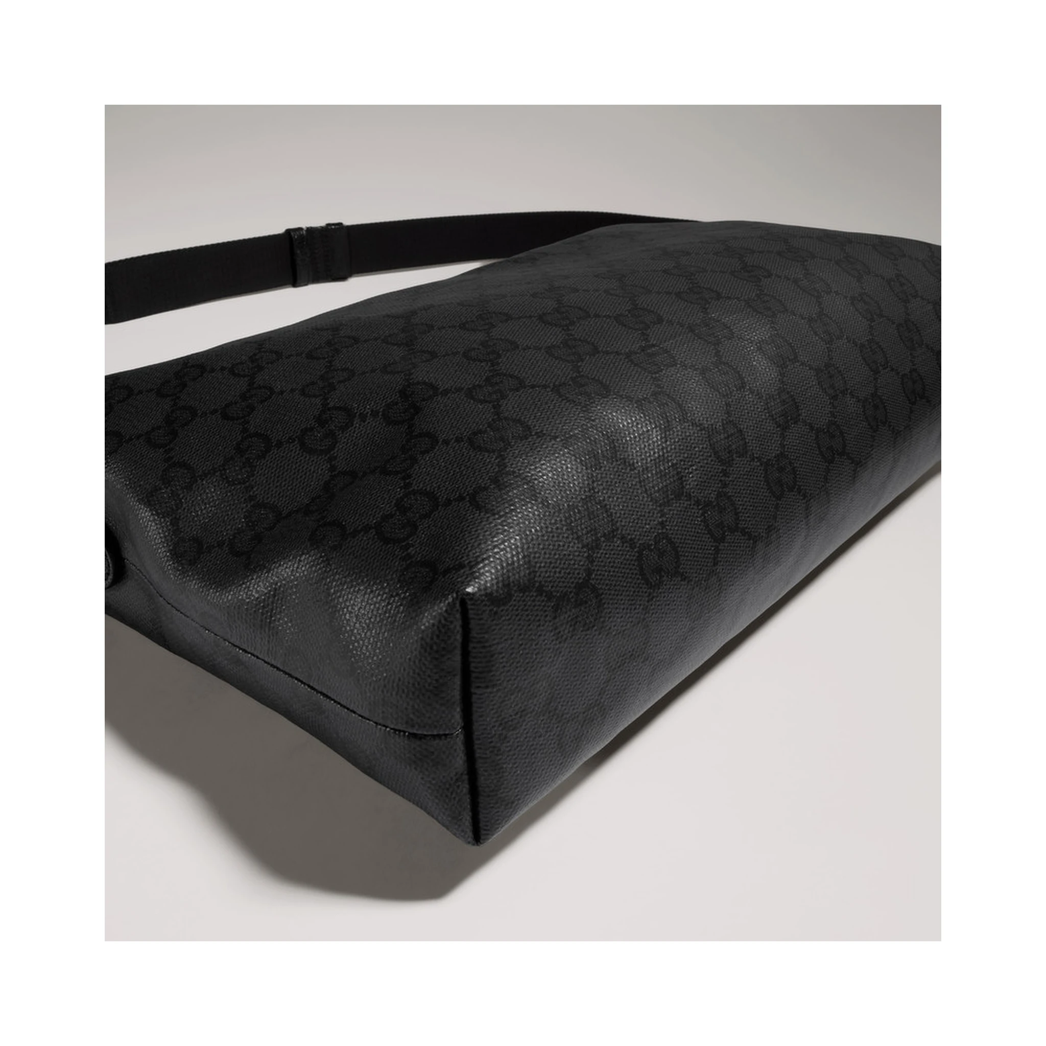 "Gucci Essence Classic" medium crossbody bag