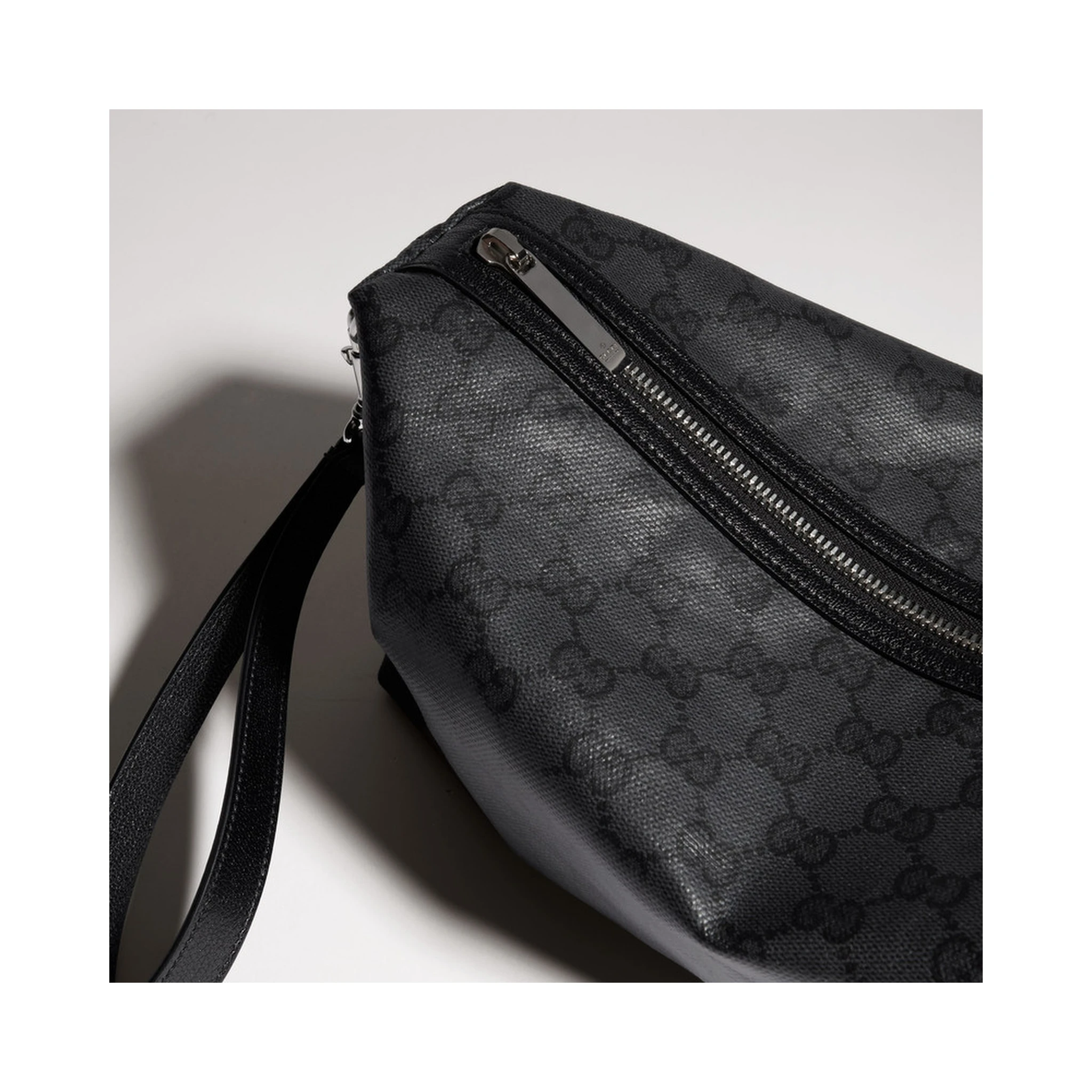 "Gucci Essence Classic" medium crossbody bag