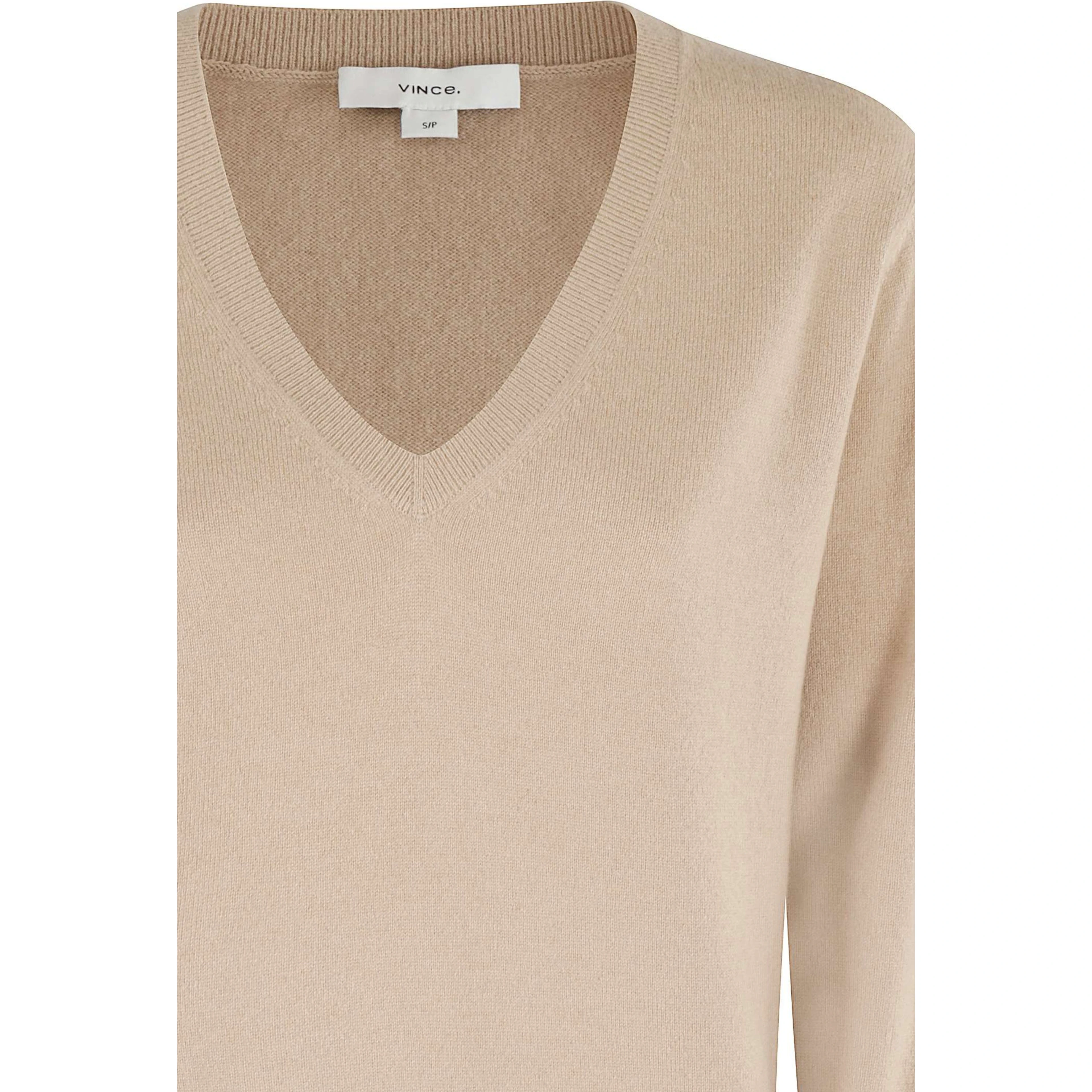 WEEKEND V-NECK