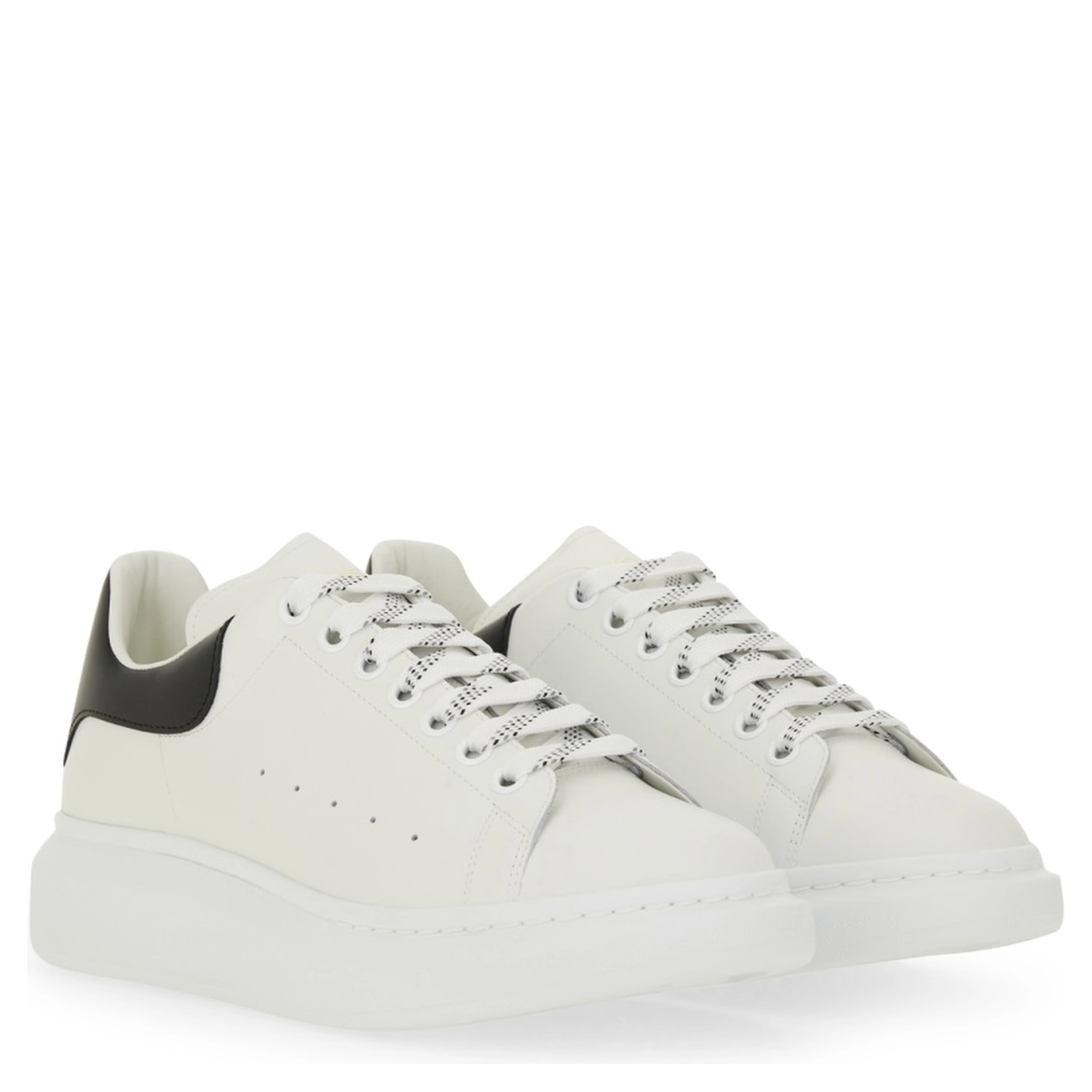 OVERSIZED SNEAKER