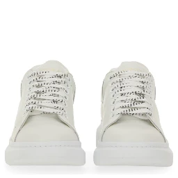 "OVERSIZE" SNEAKERS