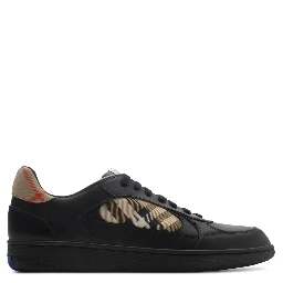 Burberry Flat shoes