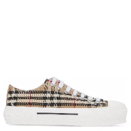 Burberry Flat shoes