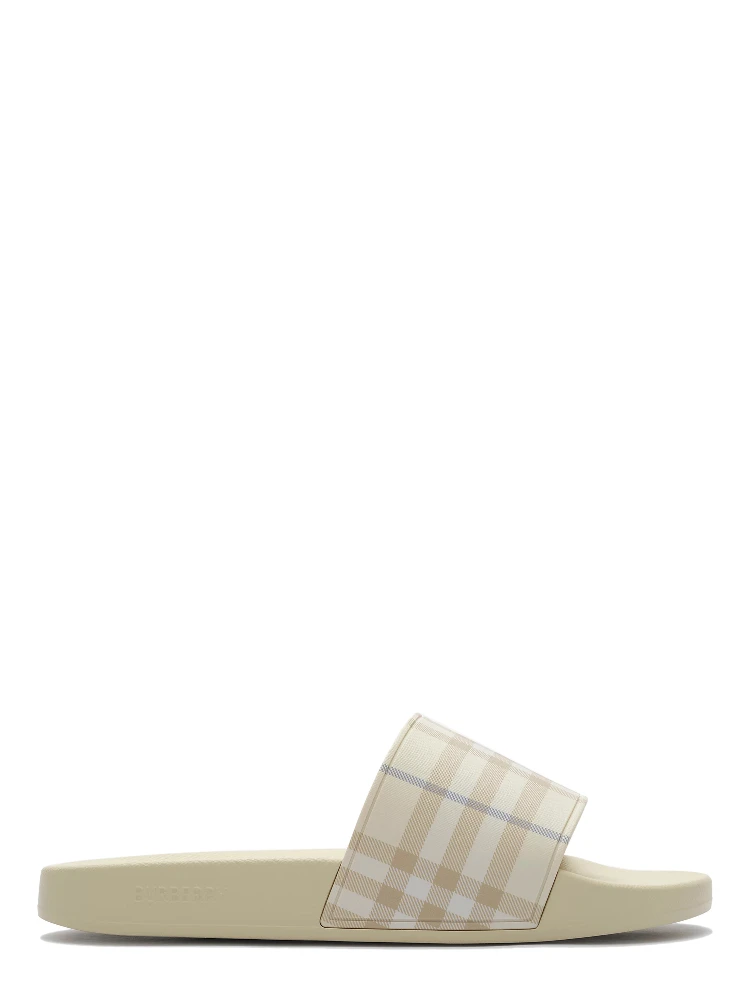 Burberry Flat shoes