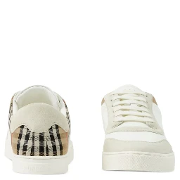 Burberry Flat shoes