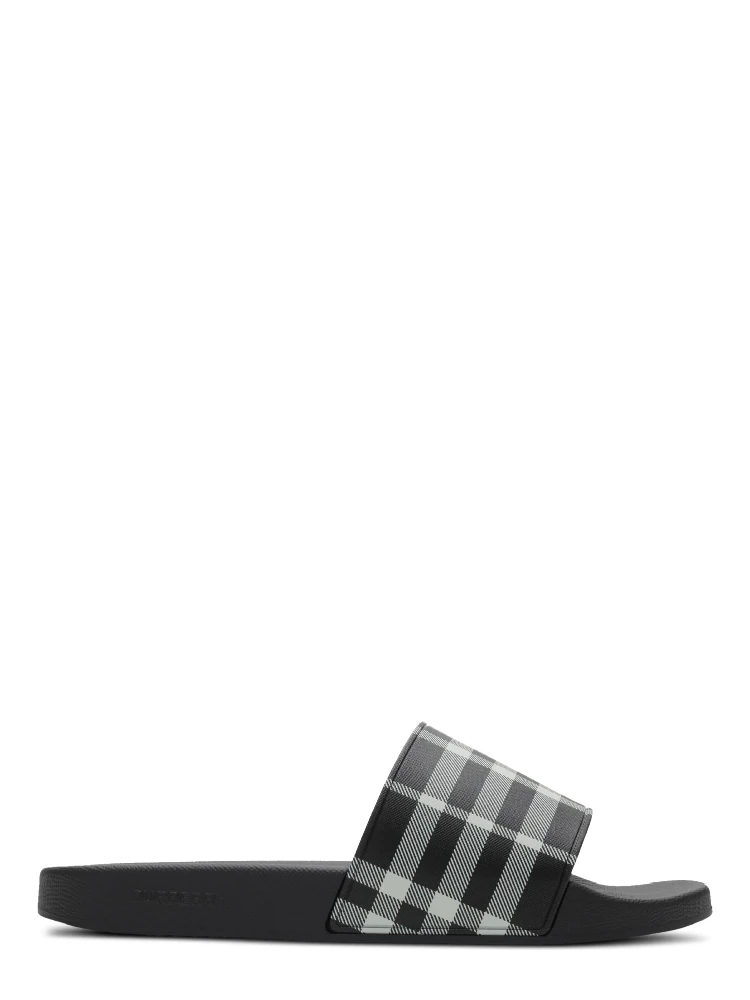 Burberry Flat shoes