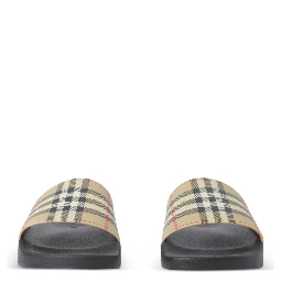 Burberry Flat shoes
