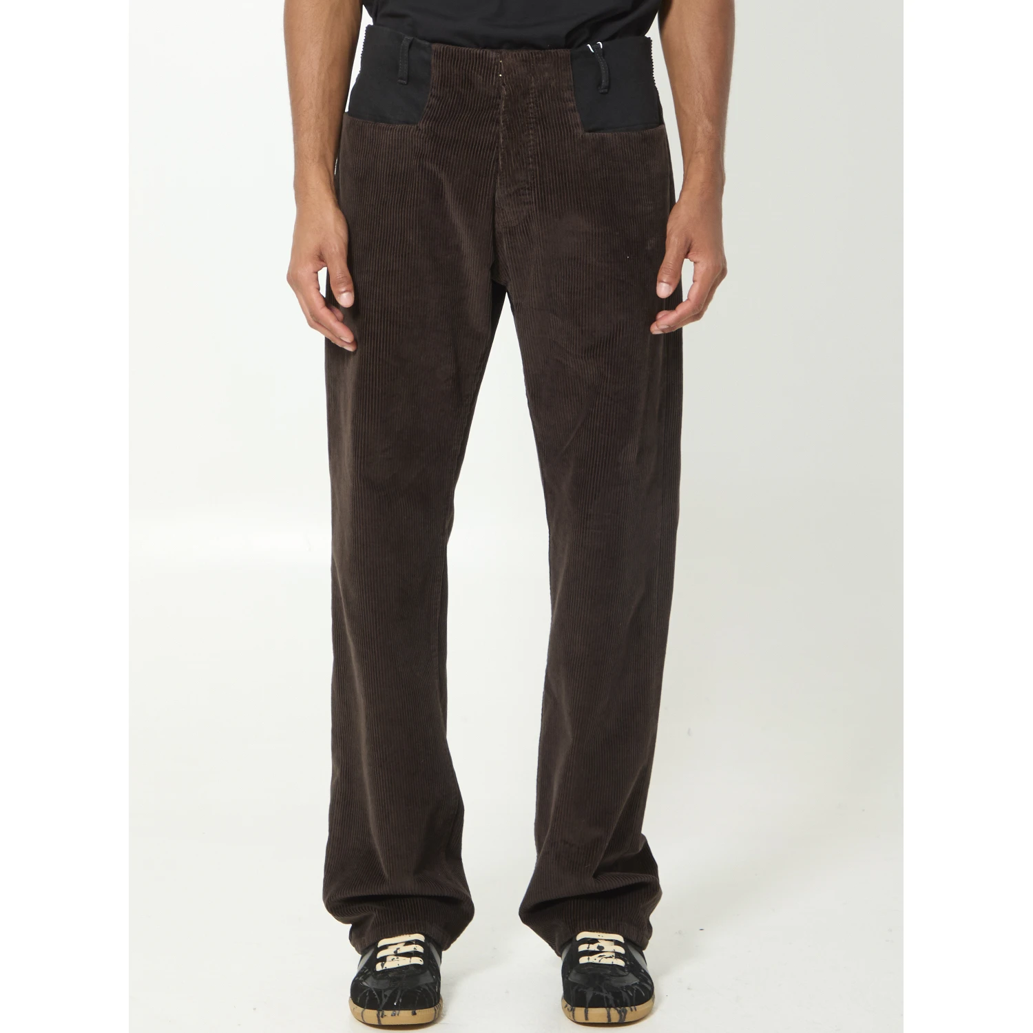 Straight-leg jeans