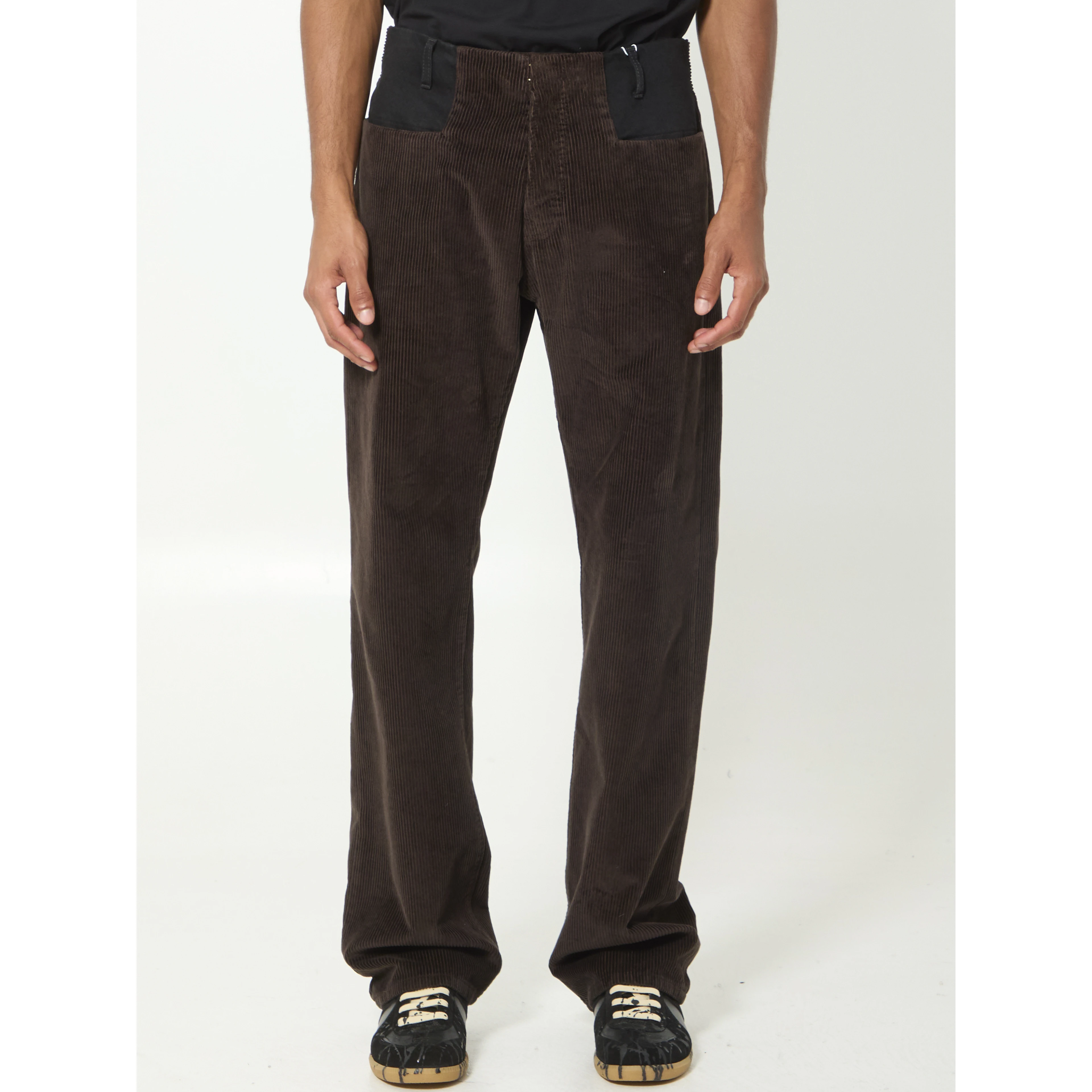 Straight-leg jeans