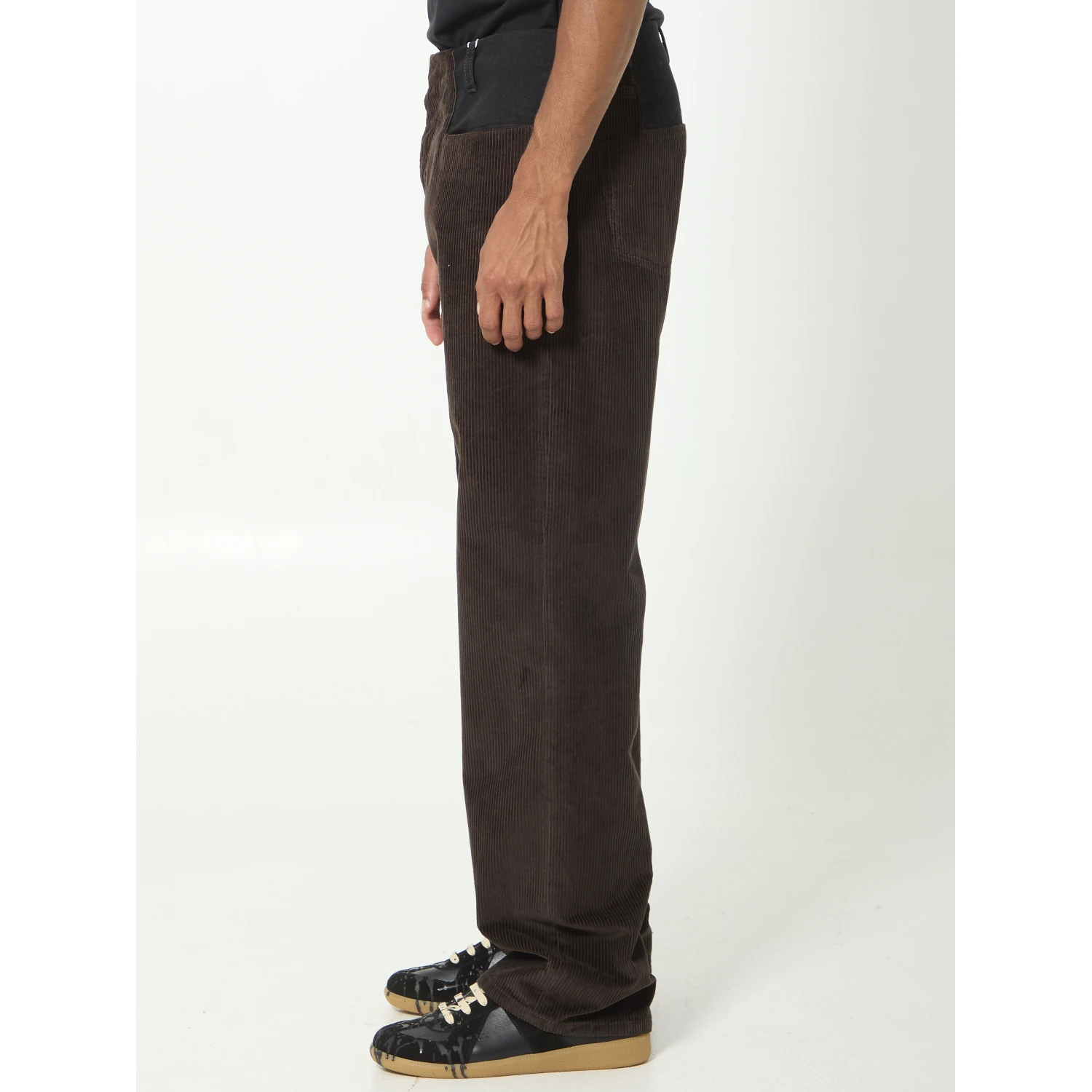 Straight-leg jeans