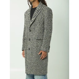 Single-breasted wool coat