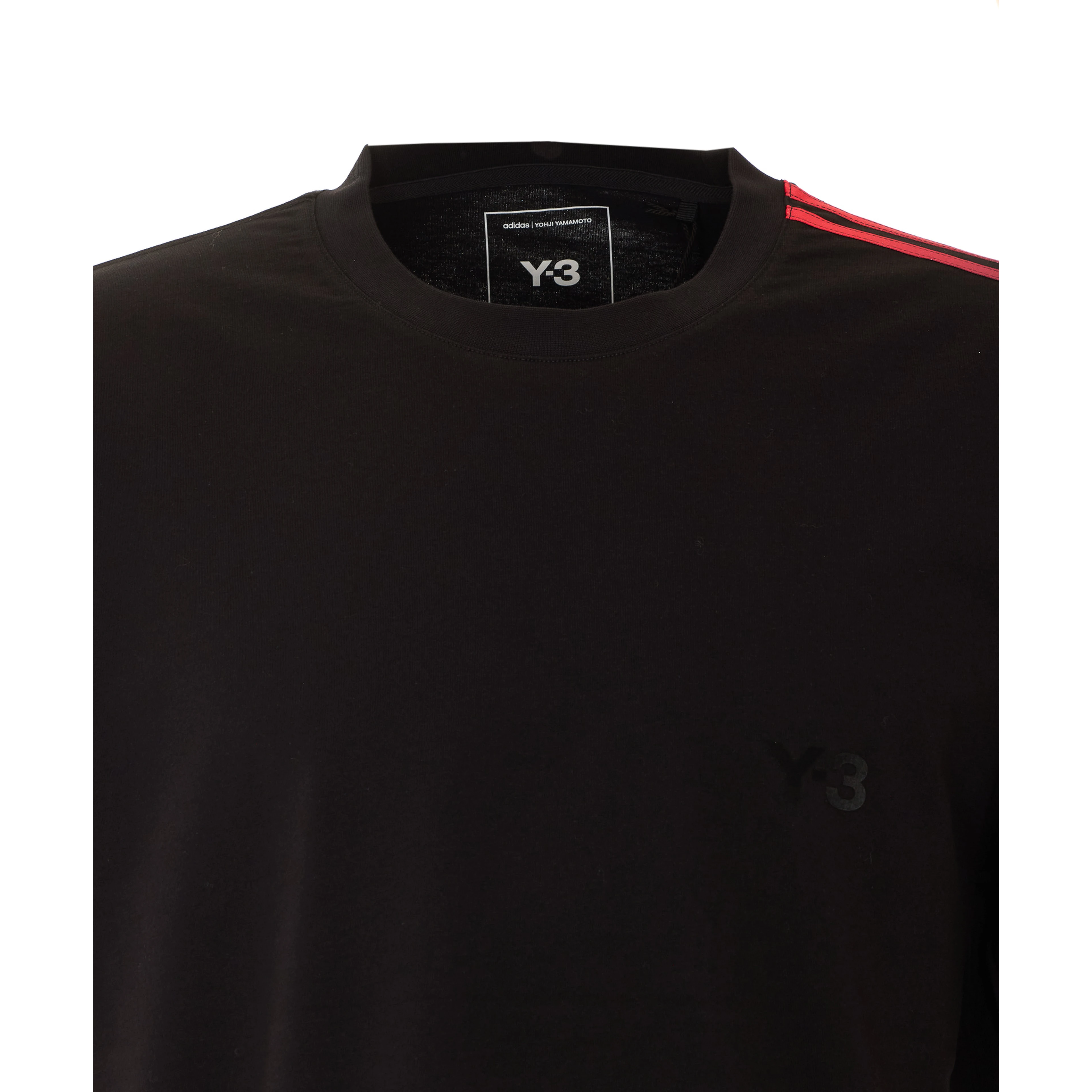 تيشيرتات وبولو سوداء من Y-3