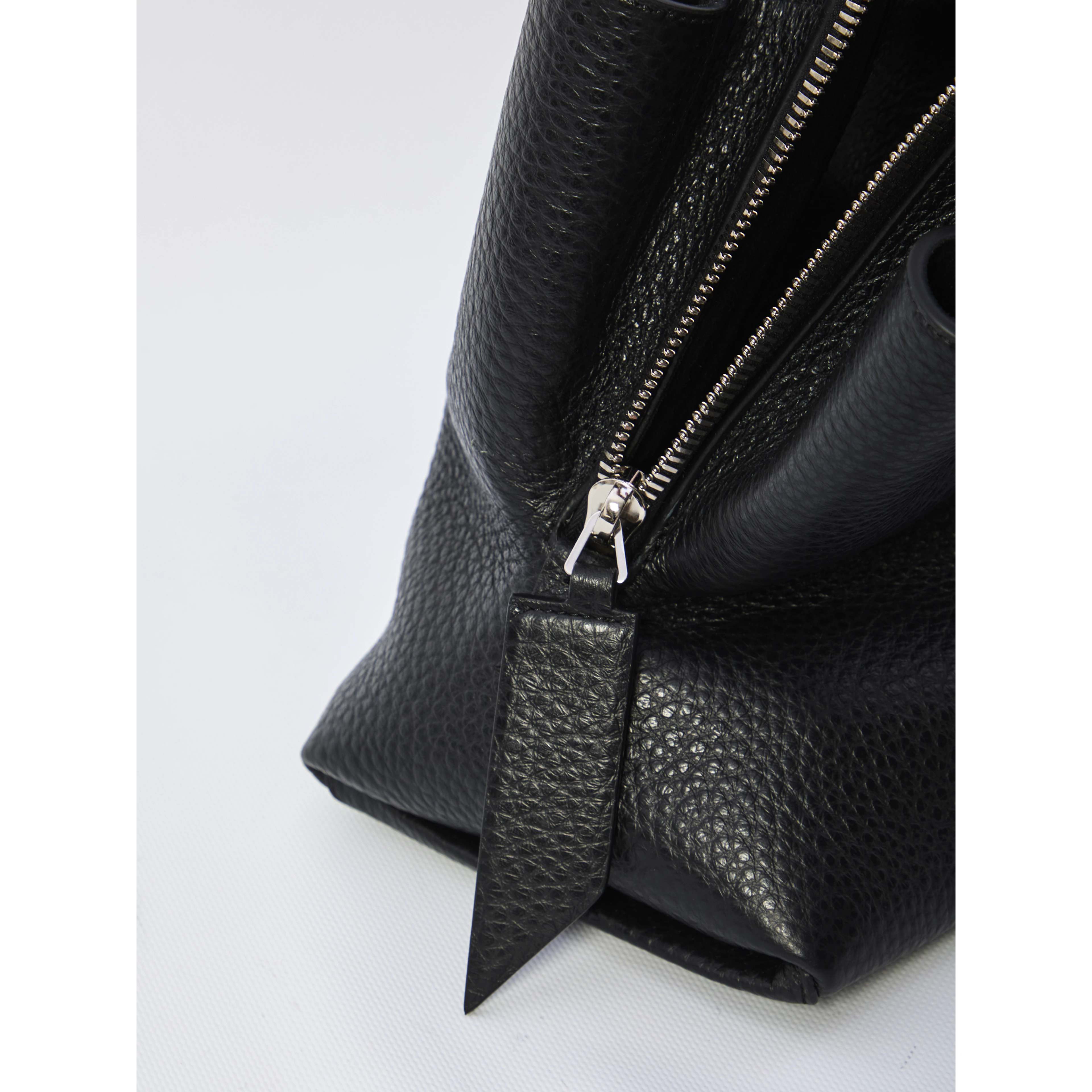 La Passeggiata top handle black medium