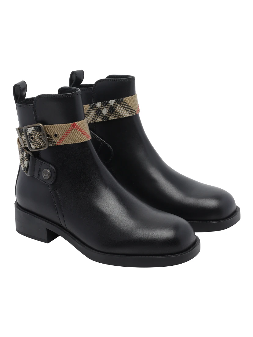 BURBERRY Boots Black