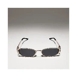 Oval lens sunglasses