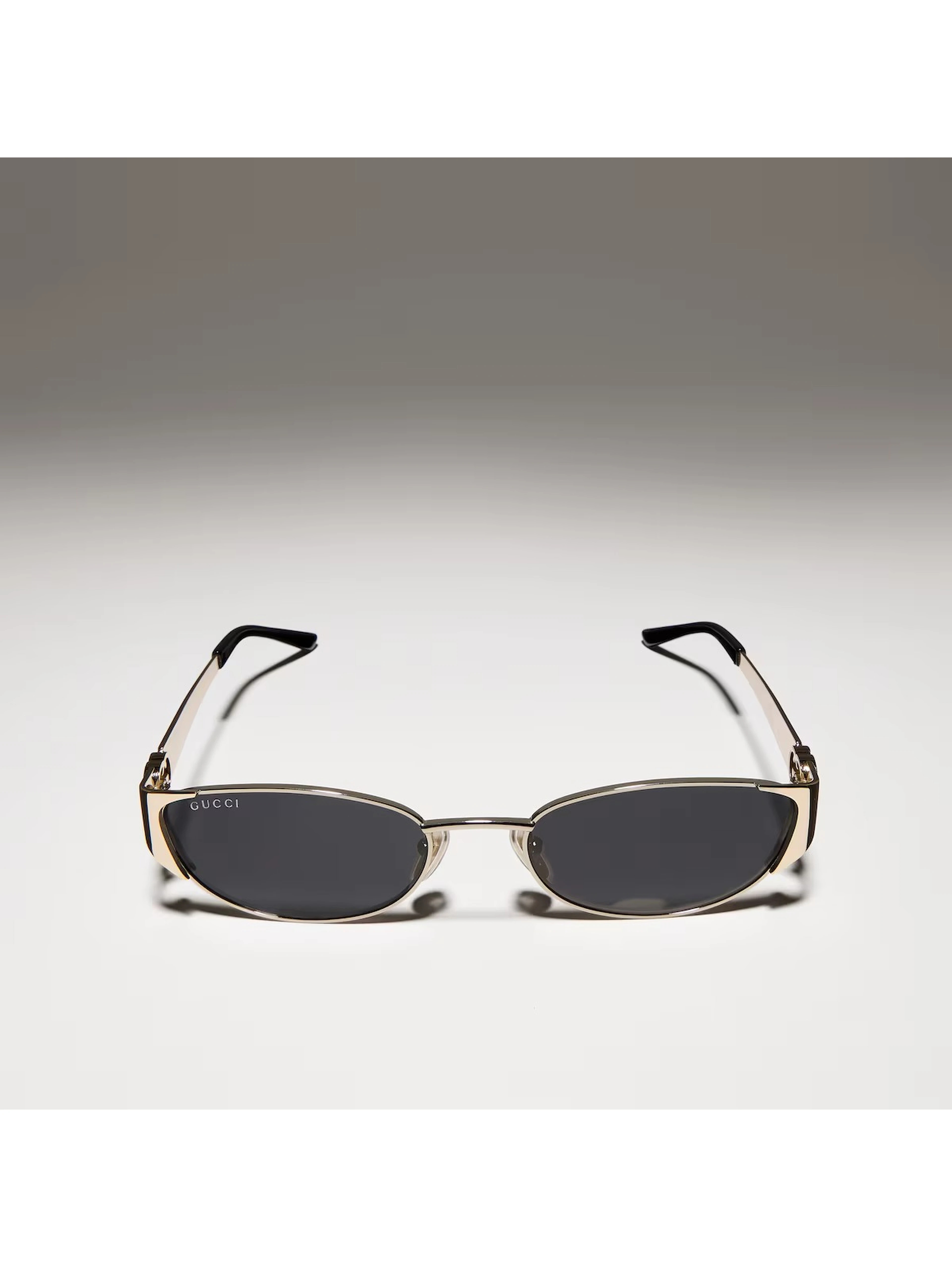 Oval lens sunglasses