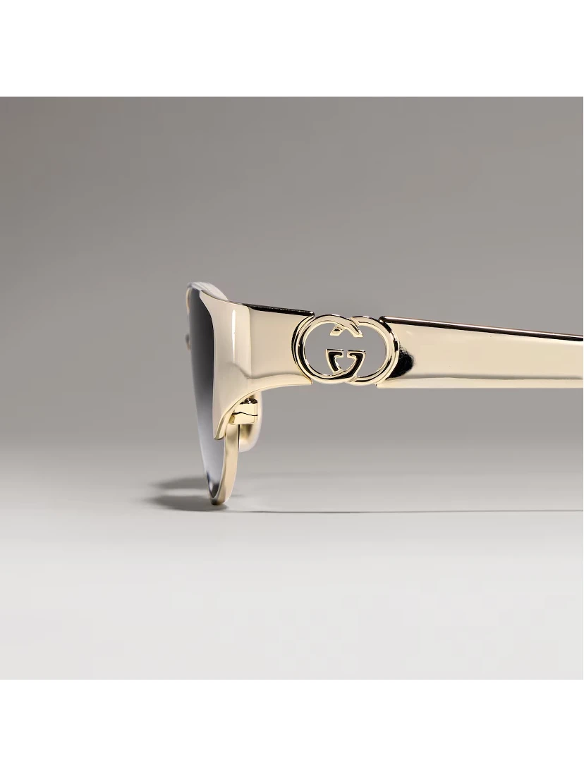 Oval lens sunglasses