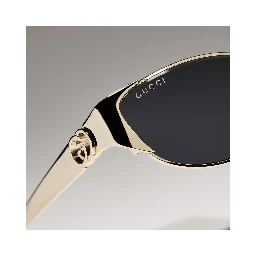 Oval lens sunglasses