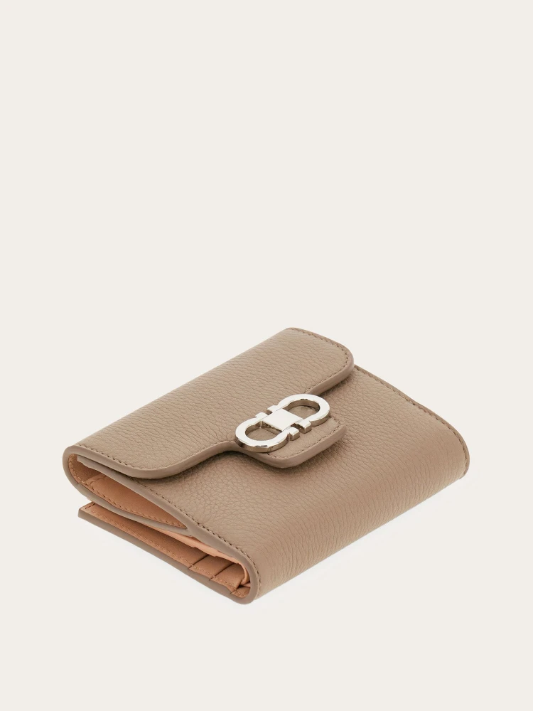 FERRAGAMO wallet alternative