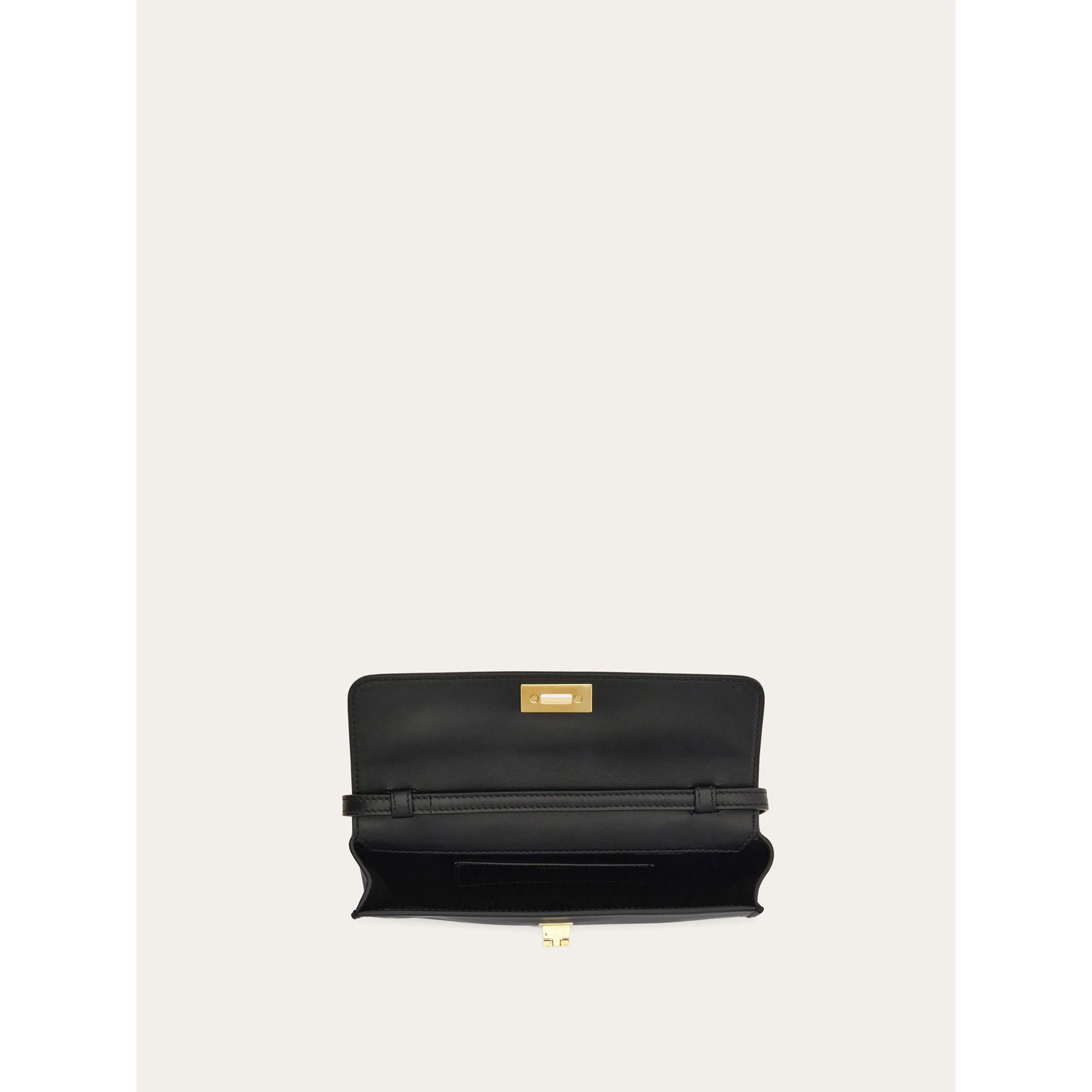 FERRAGAMO handbag