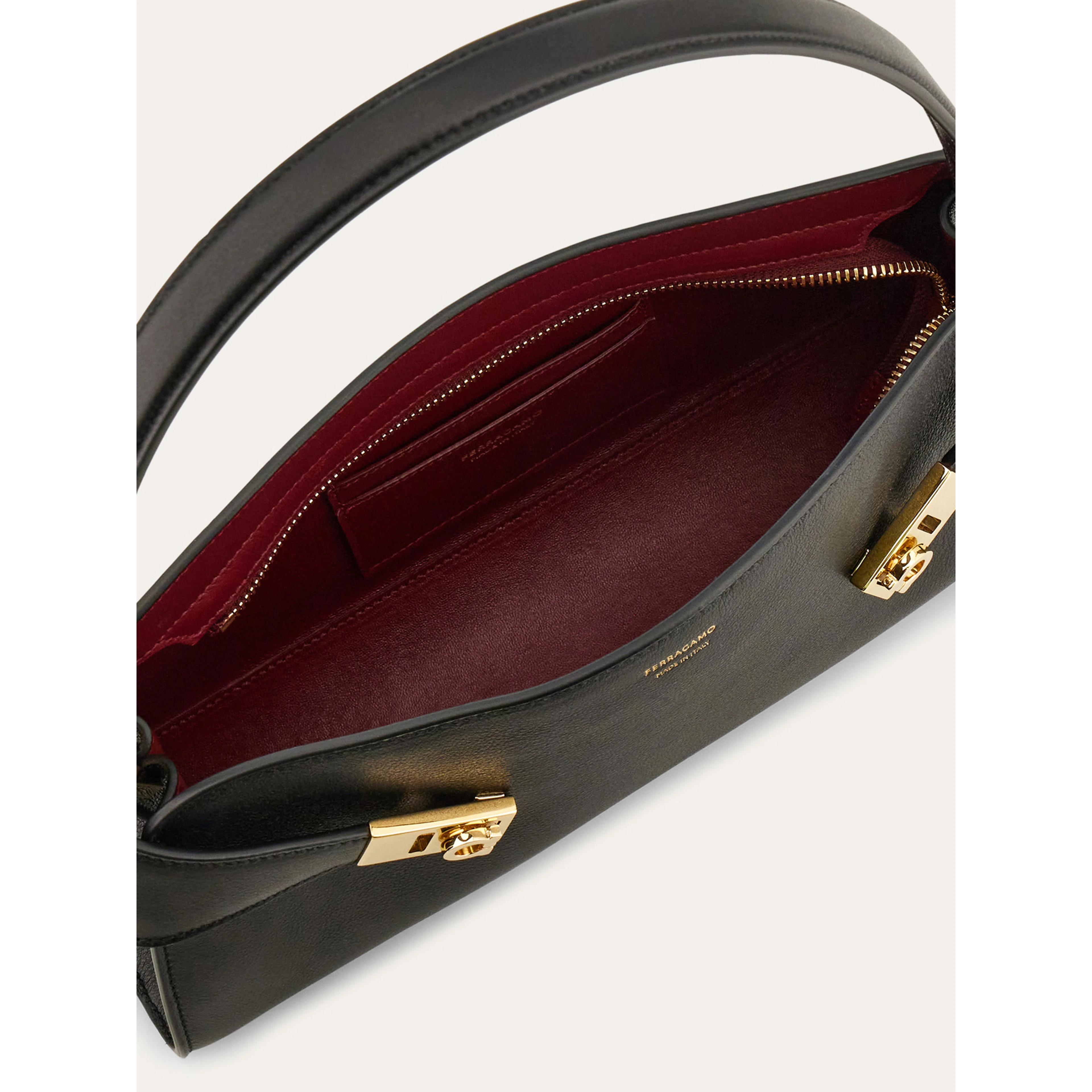 FERRAGAMO handbag