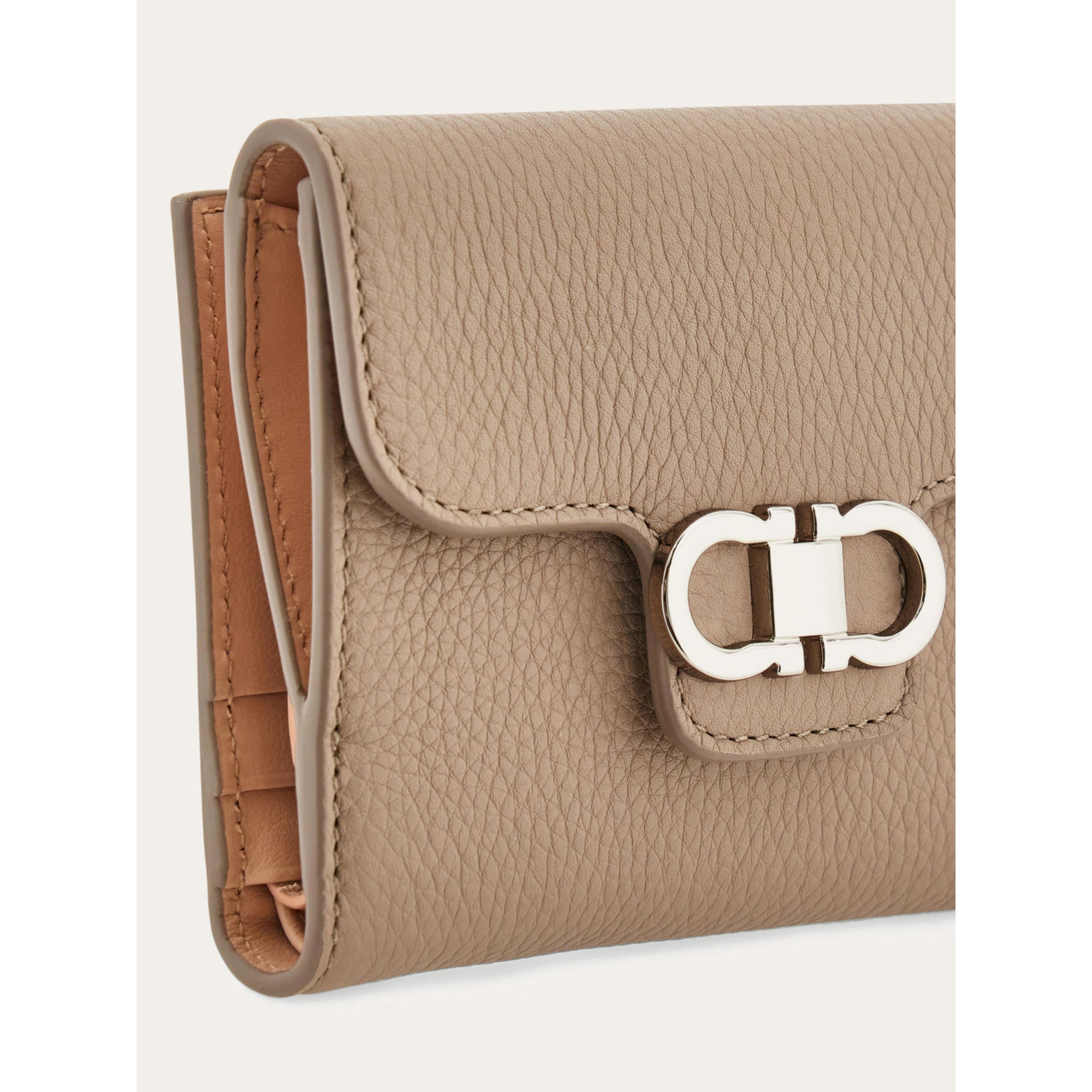 FERRAGAMO wallet