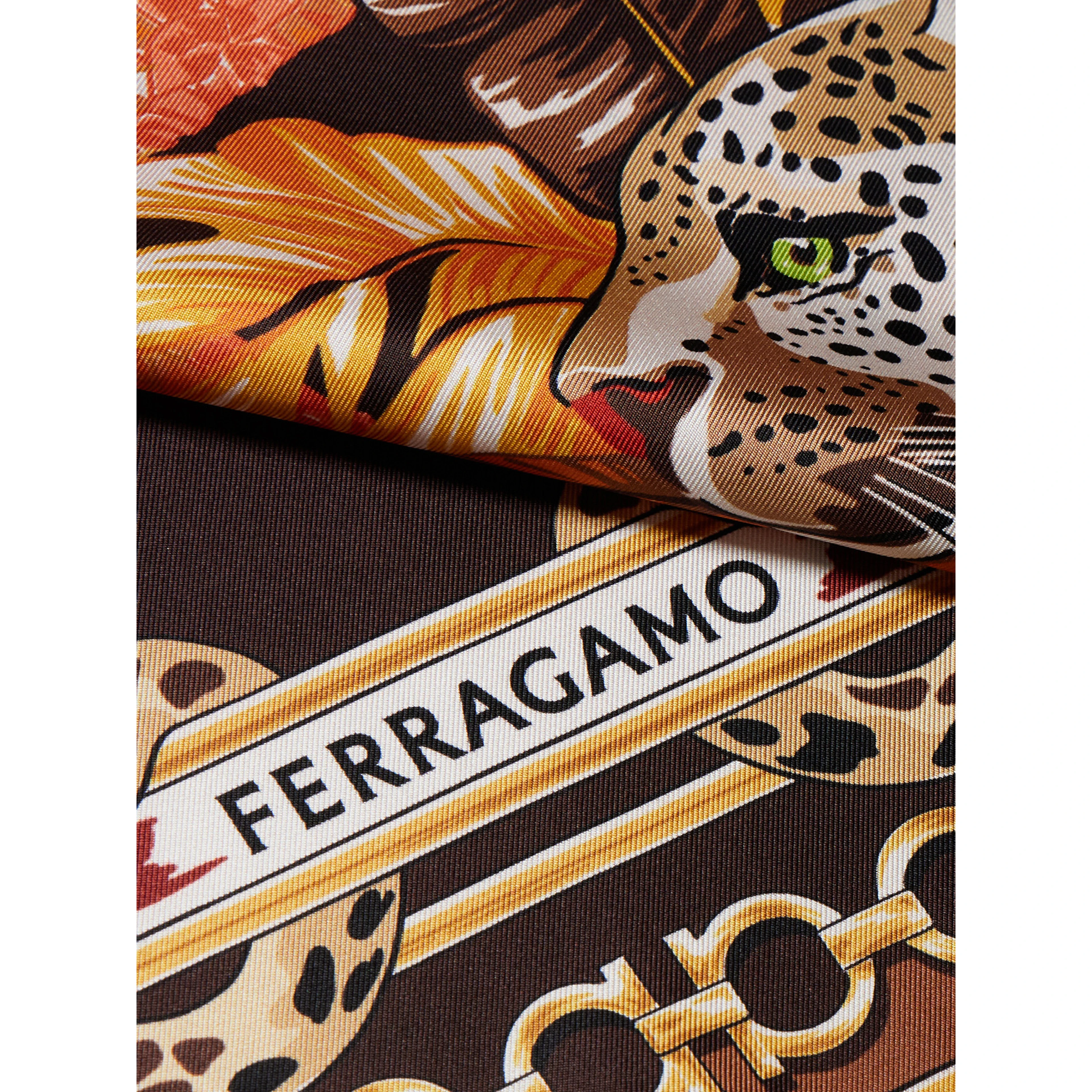 FERRAGAMO scarf