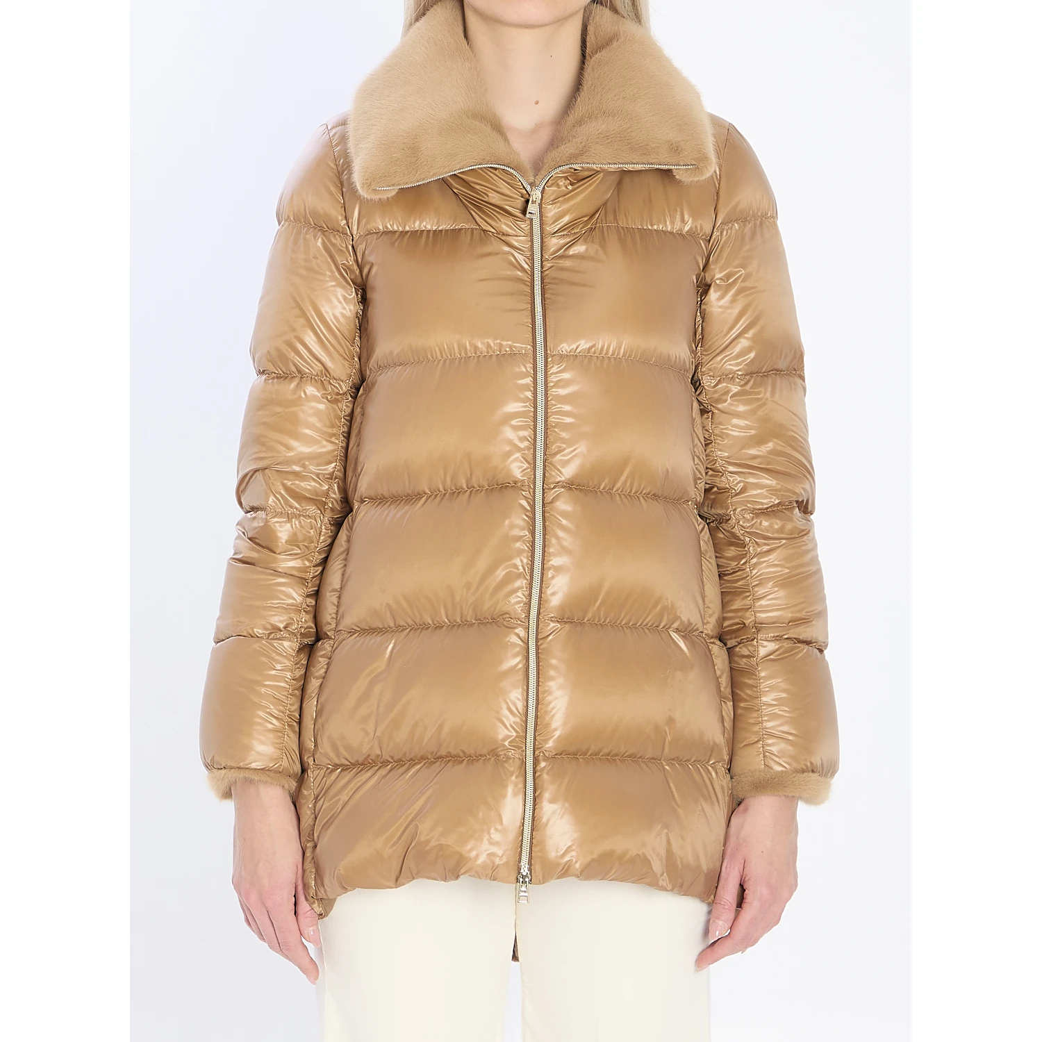 Light puffer with collar fur