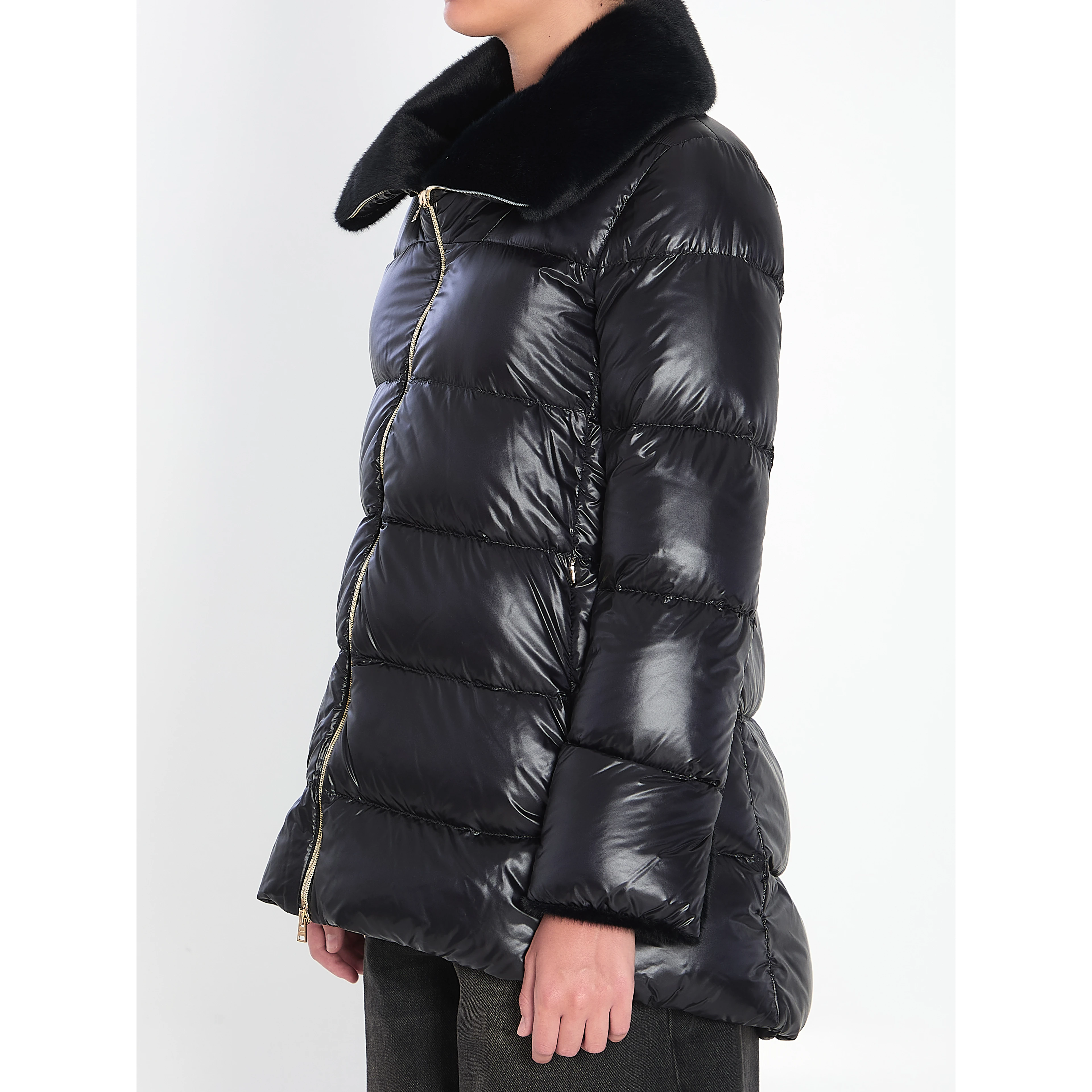 Light puffer with collar fur