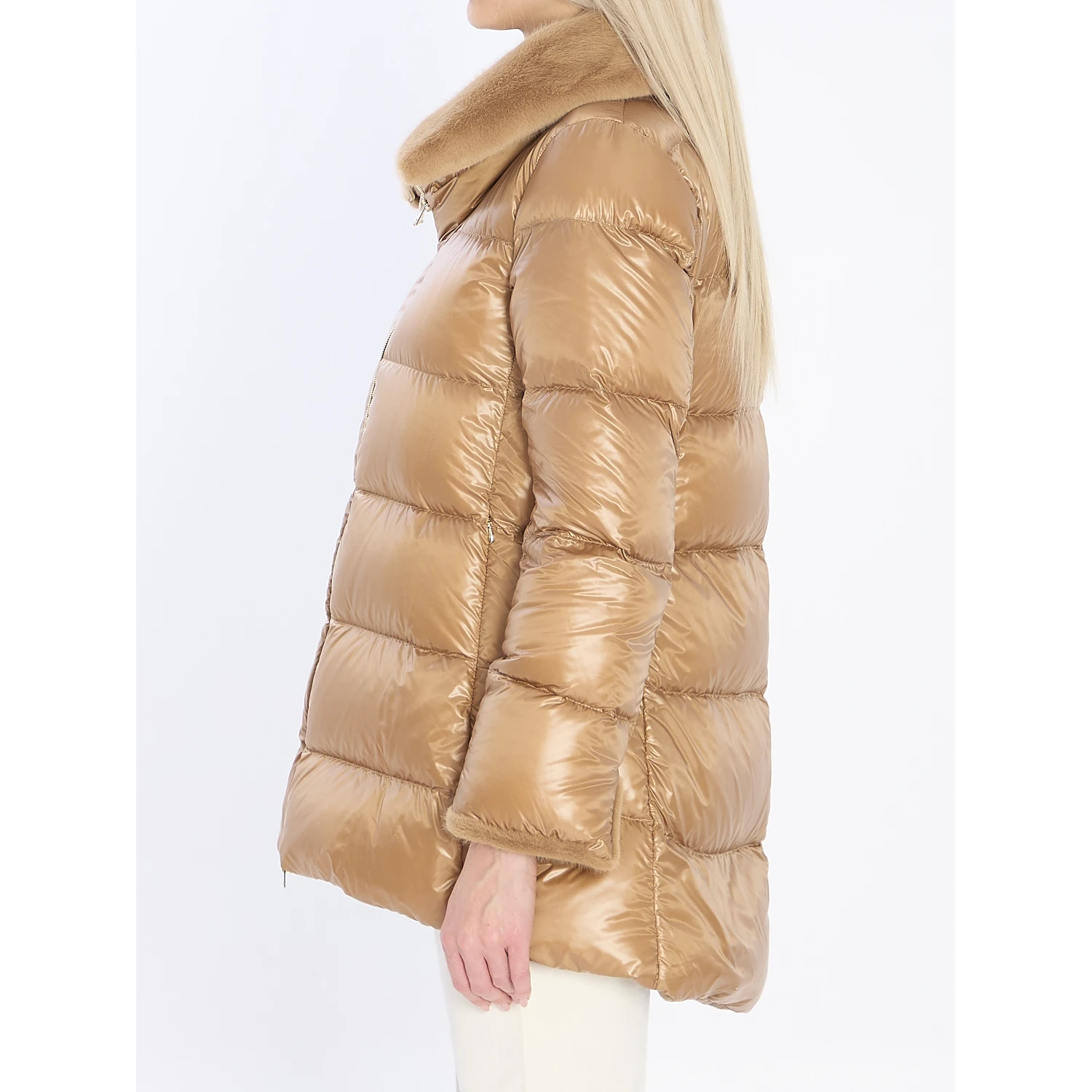 Light puffer with collar fur