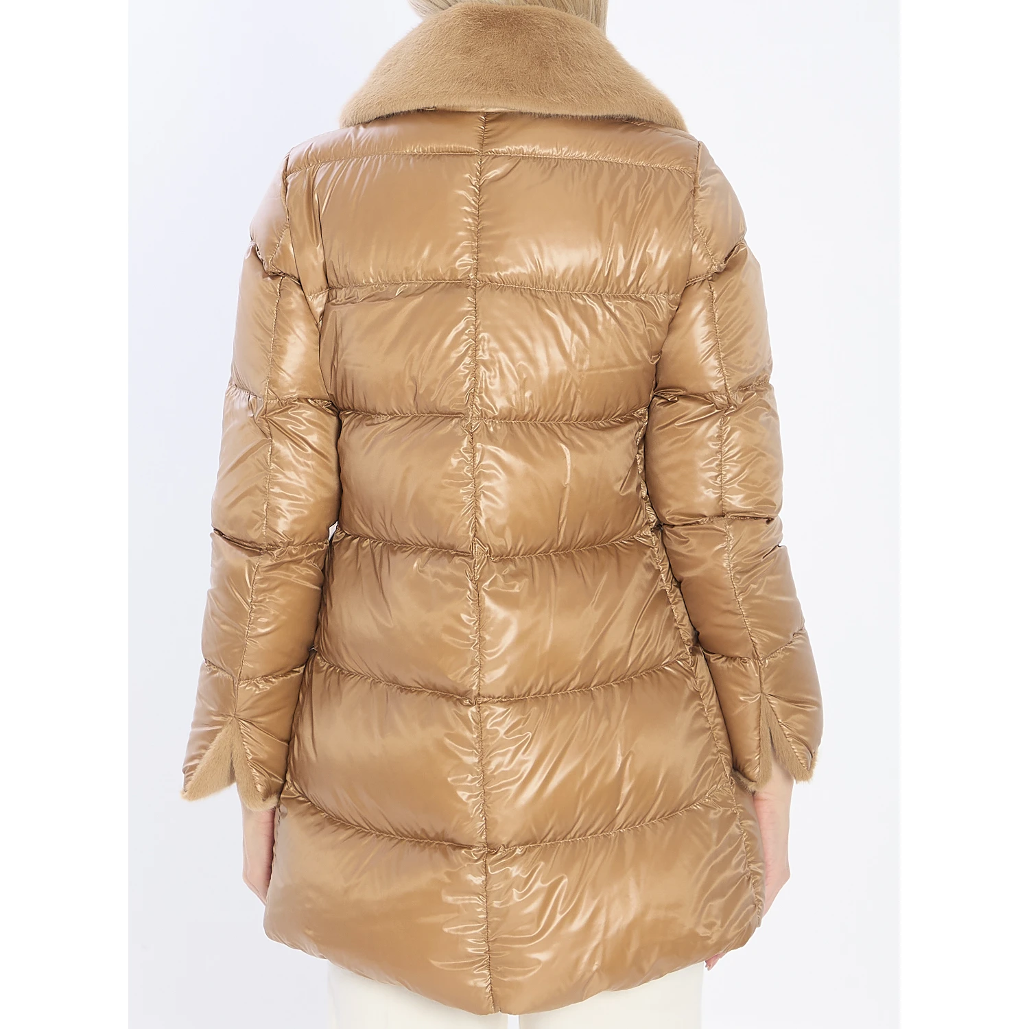 Light puffer with collar fur