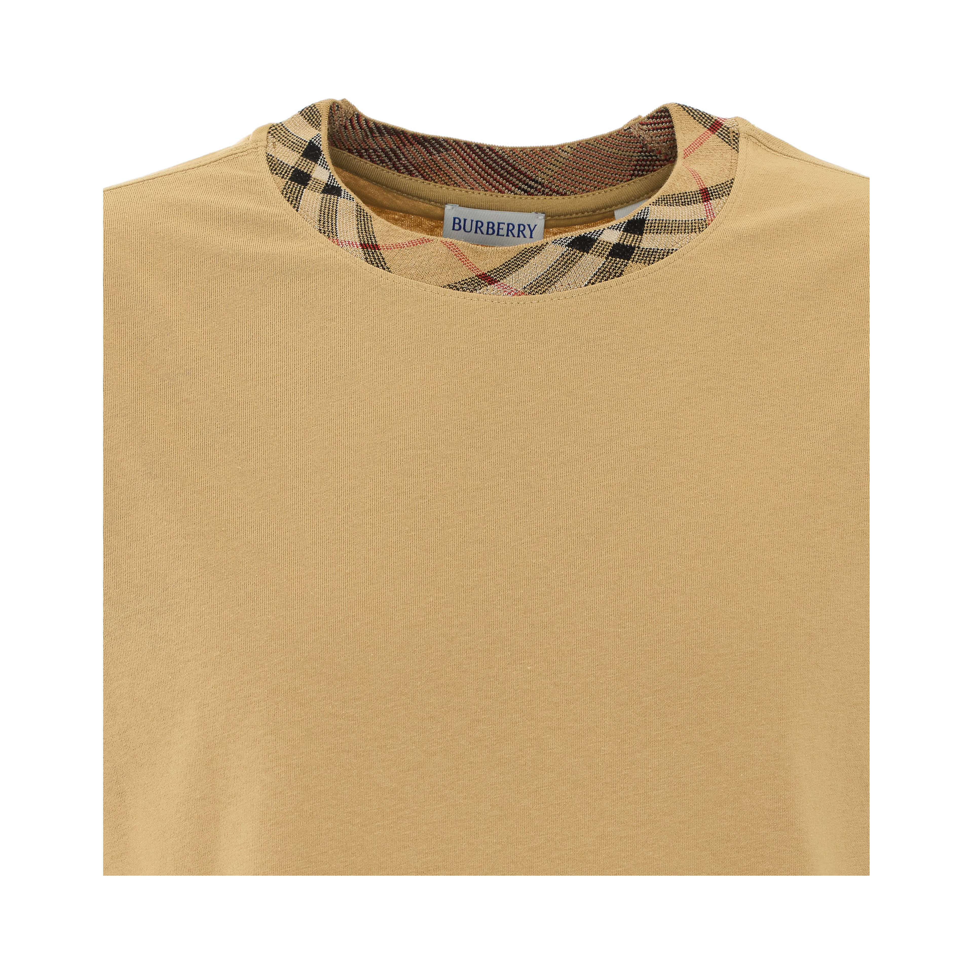 تيشيرتات وبولو من بربري بيج