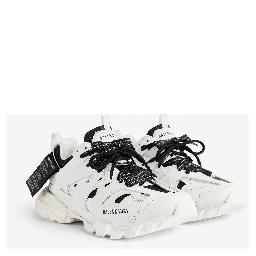"Track shirt" sneakers