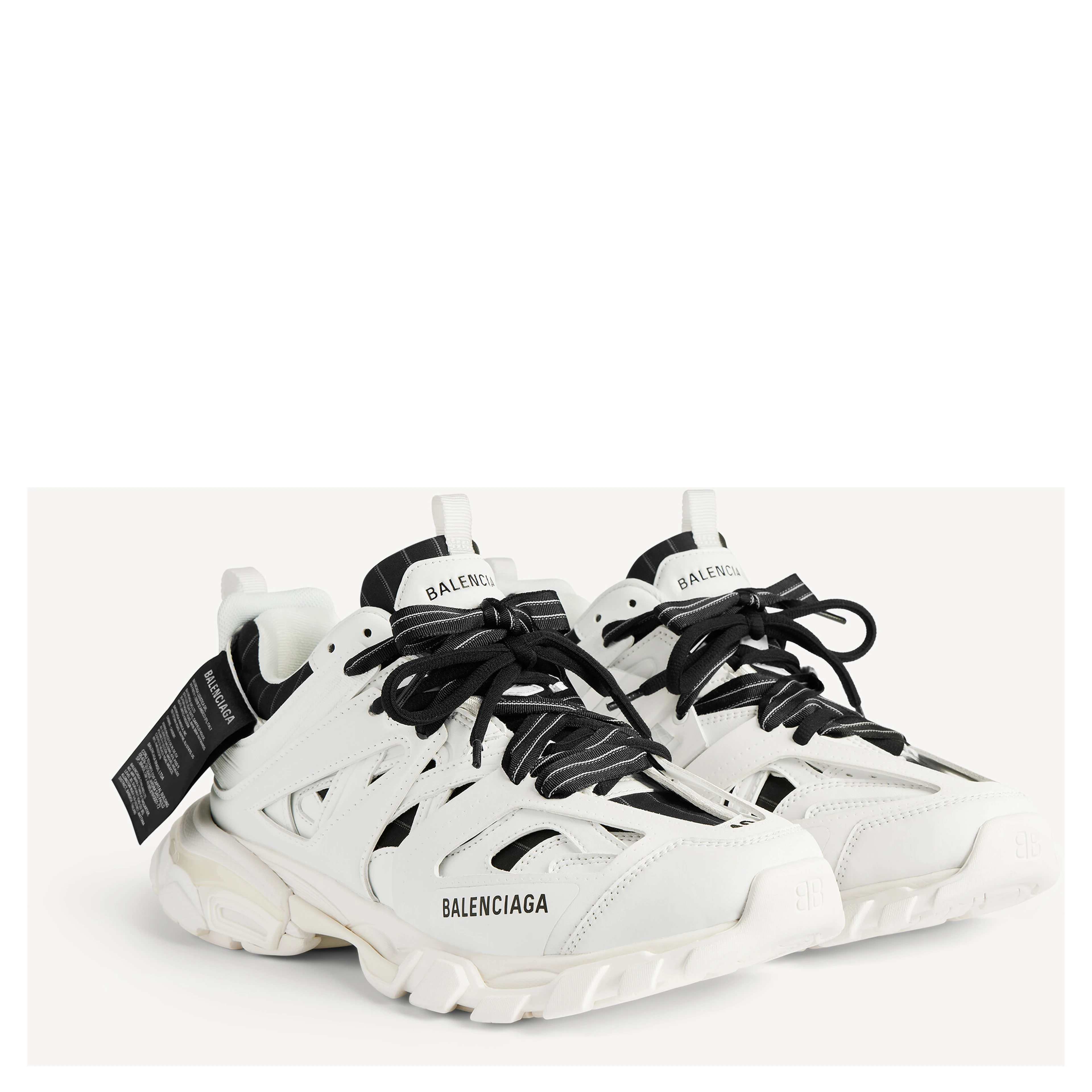 "Track shirt" sneakers