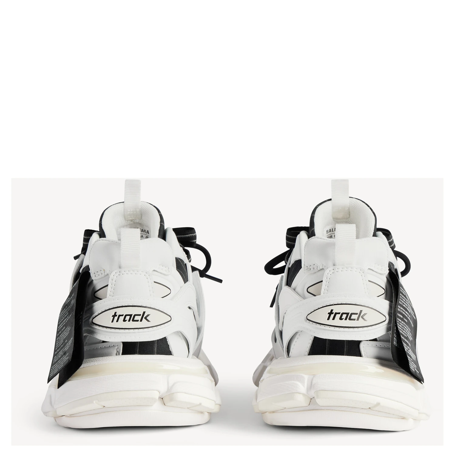 "Track shirt" sneakers